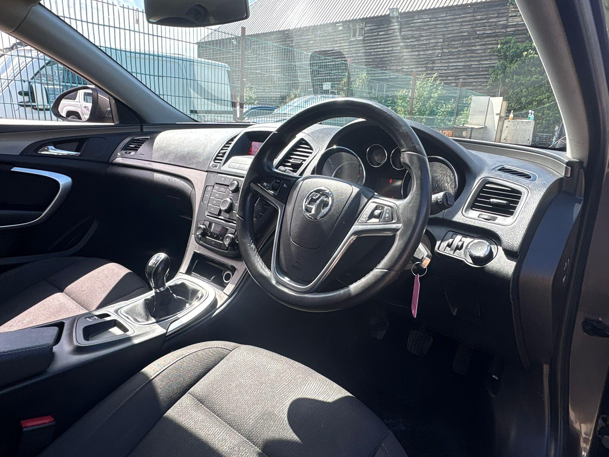 Vauxhall Insignia view 11