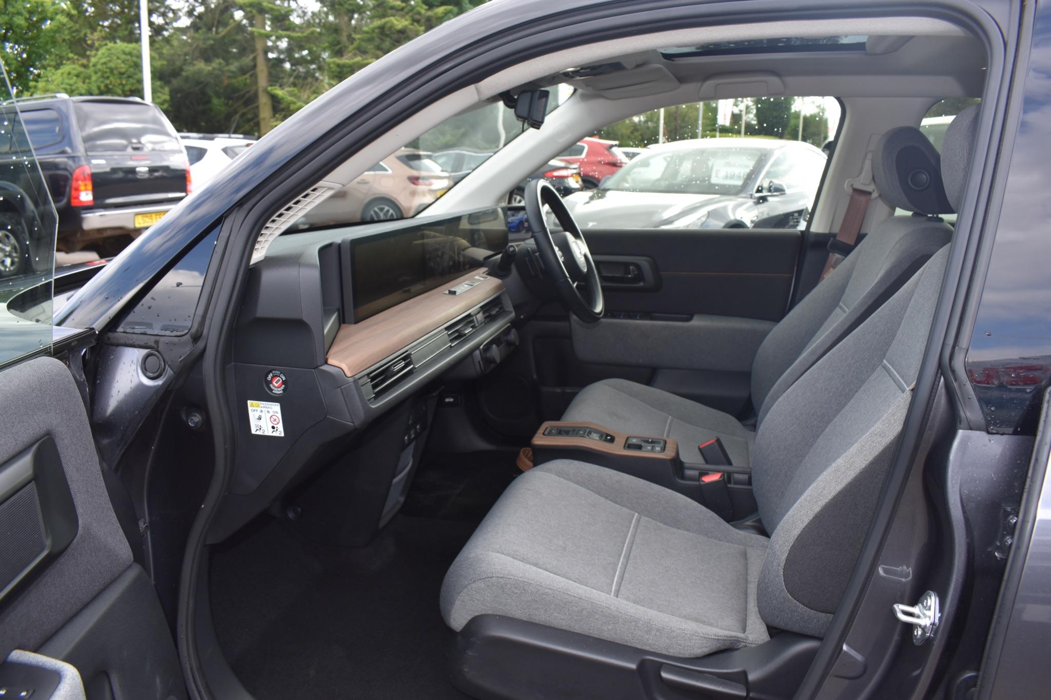Honda E - 35.5kWh Advance Auto 5dr (17in Alloy) - Image 9