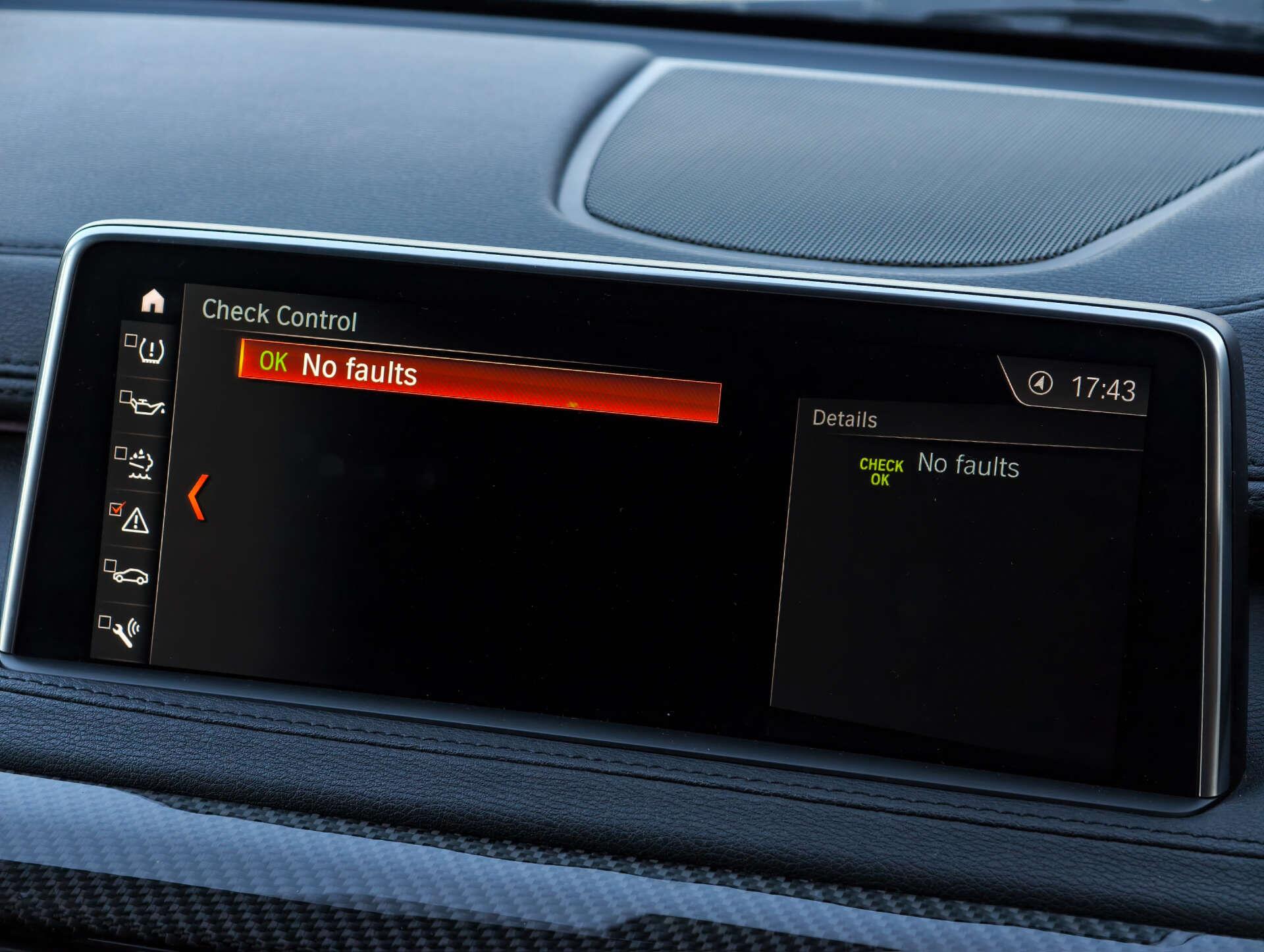 BMW X6 view 56