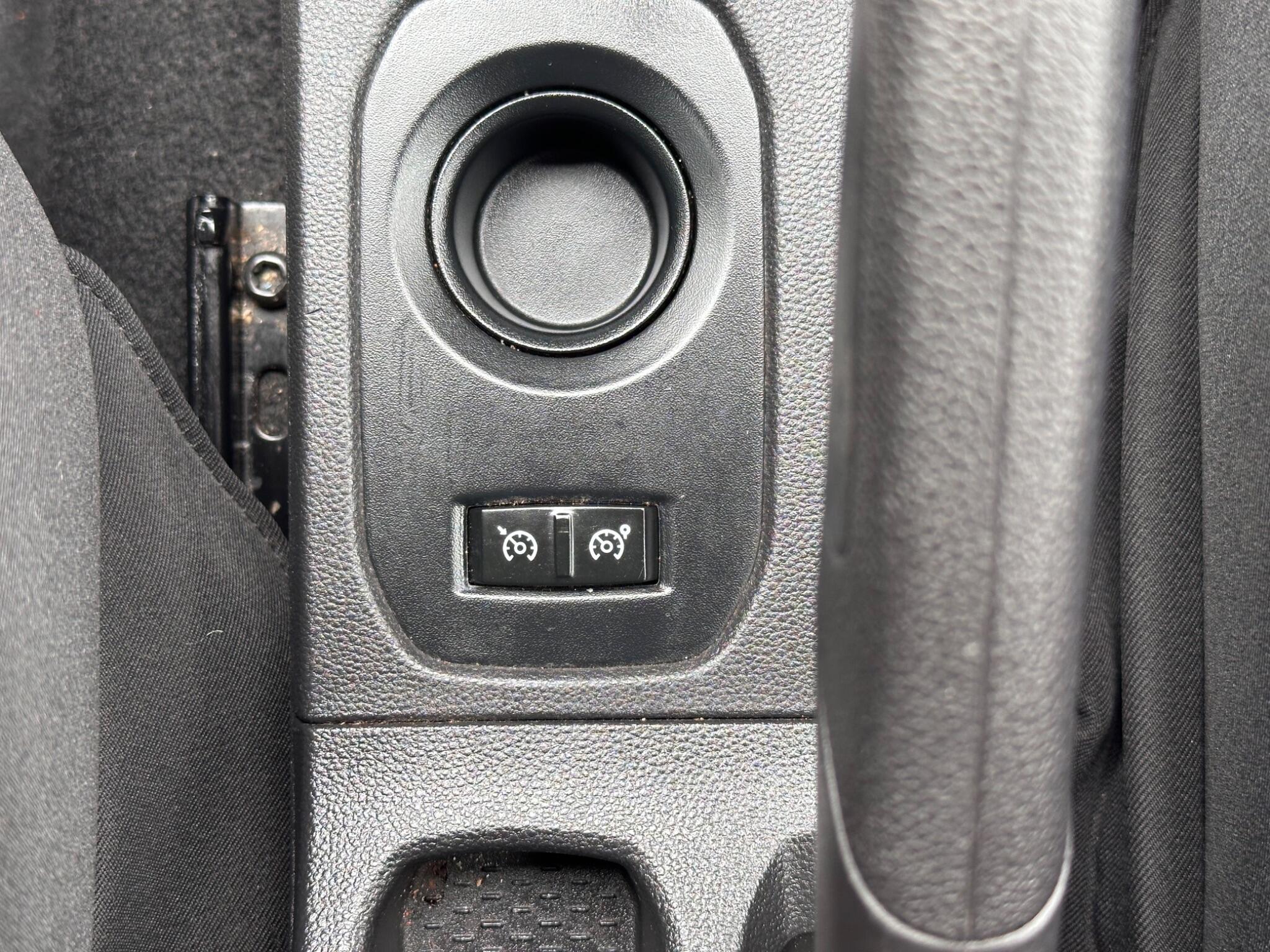 Dacia Duster view 42