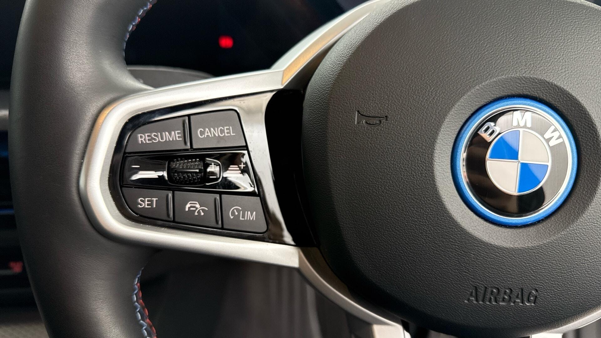 BMW i4 view 17