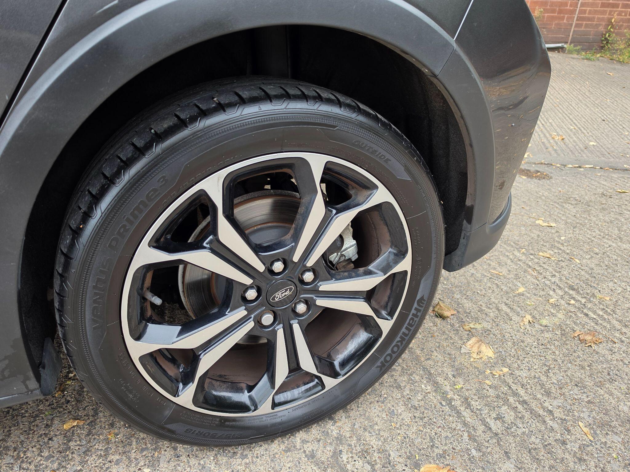 Ford Focus view 42