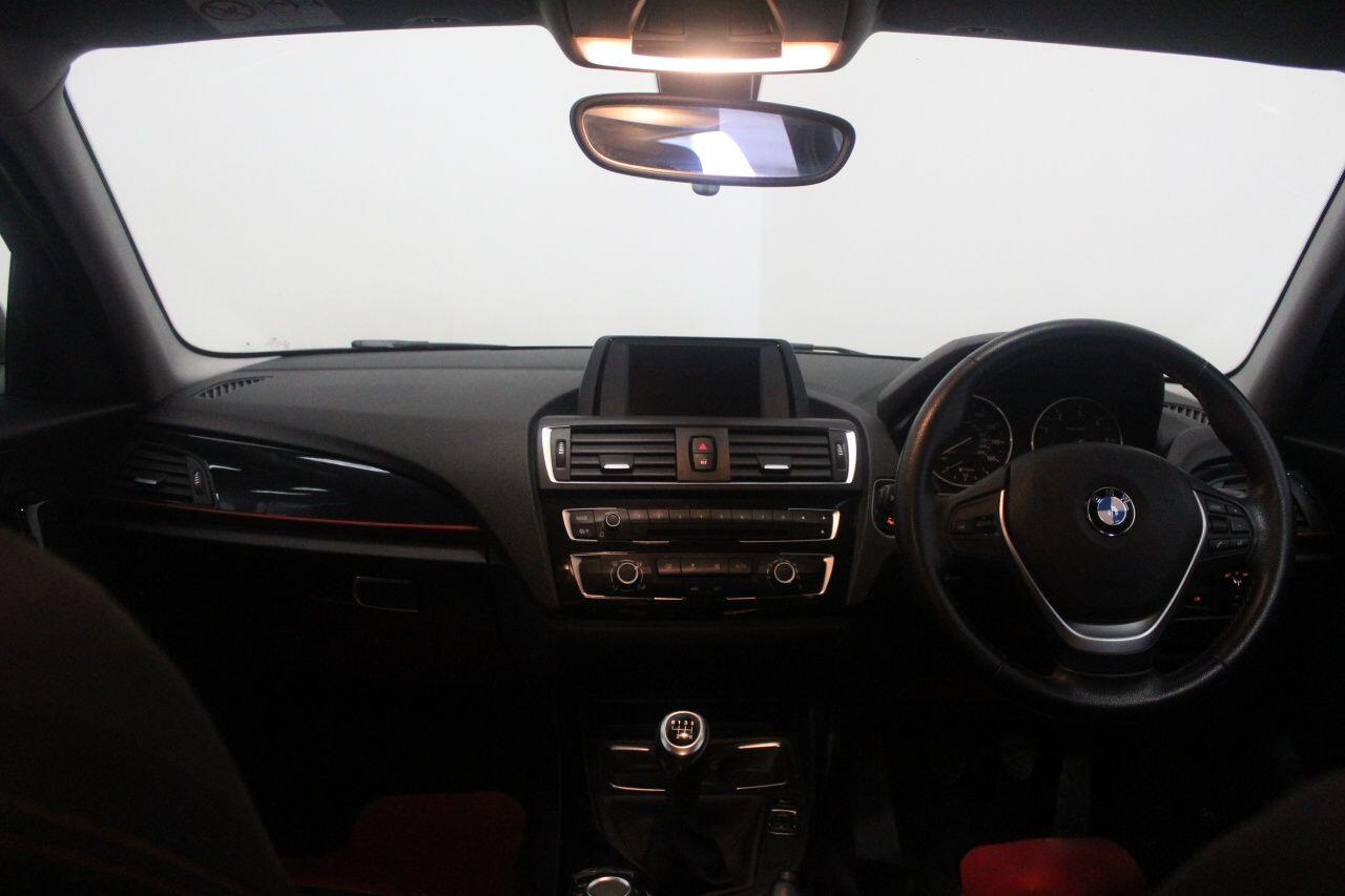 BMW 1 Series view 27