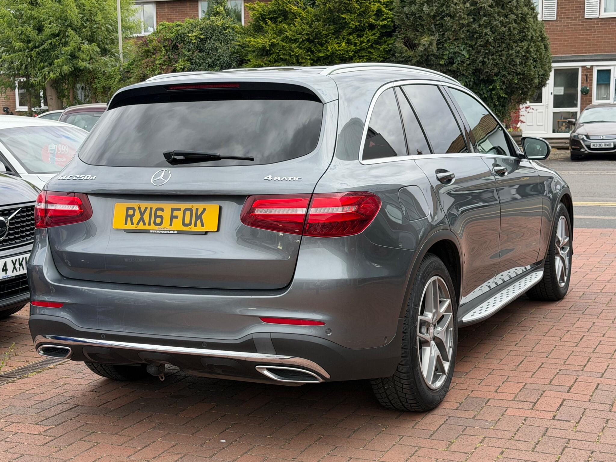 Mercedes-Benz GLC view 18