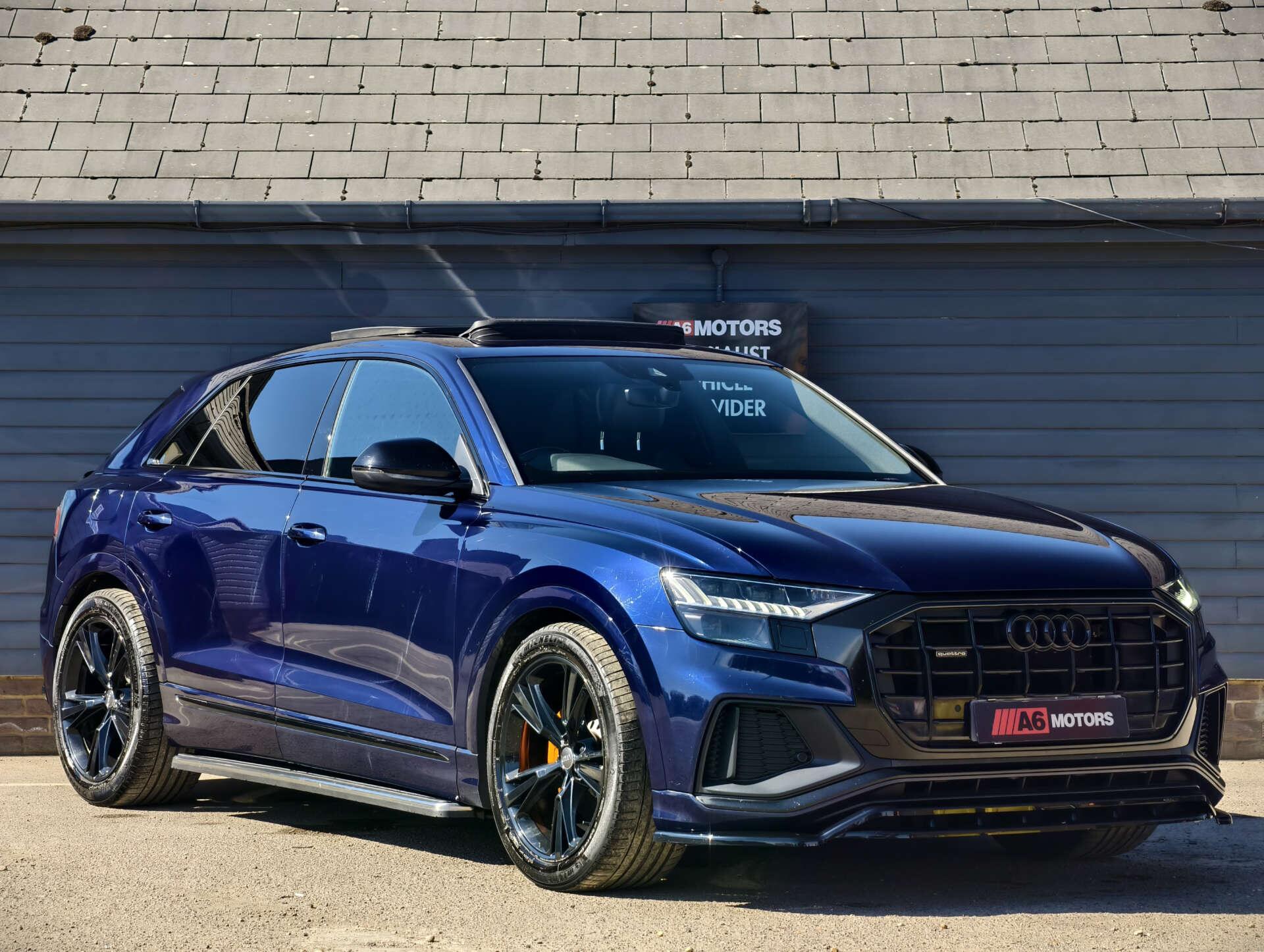 Audi Q8 view 3