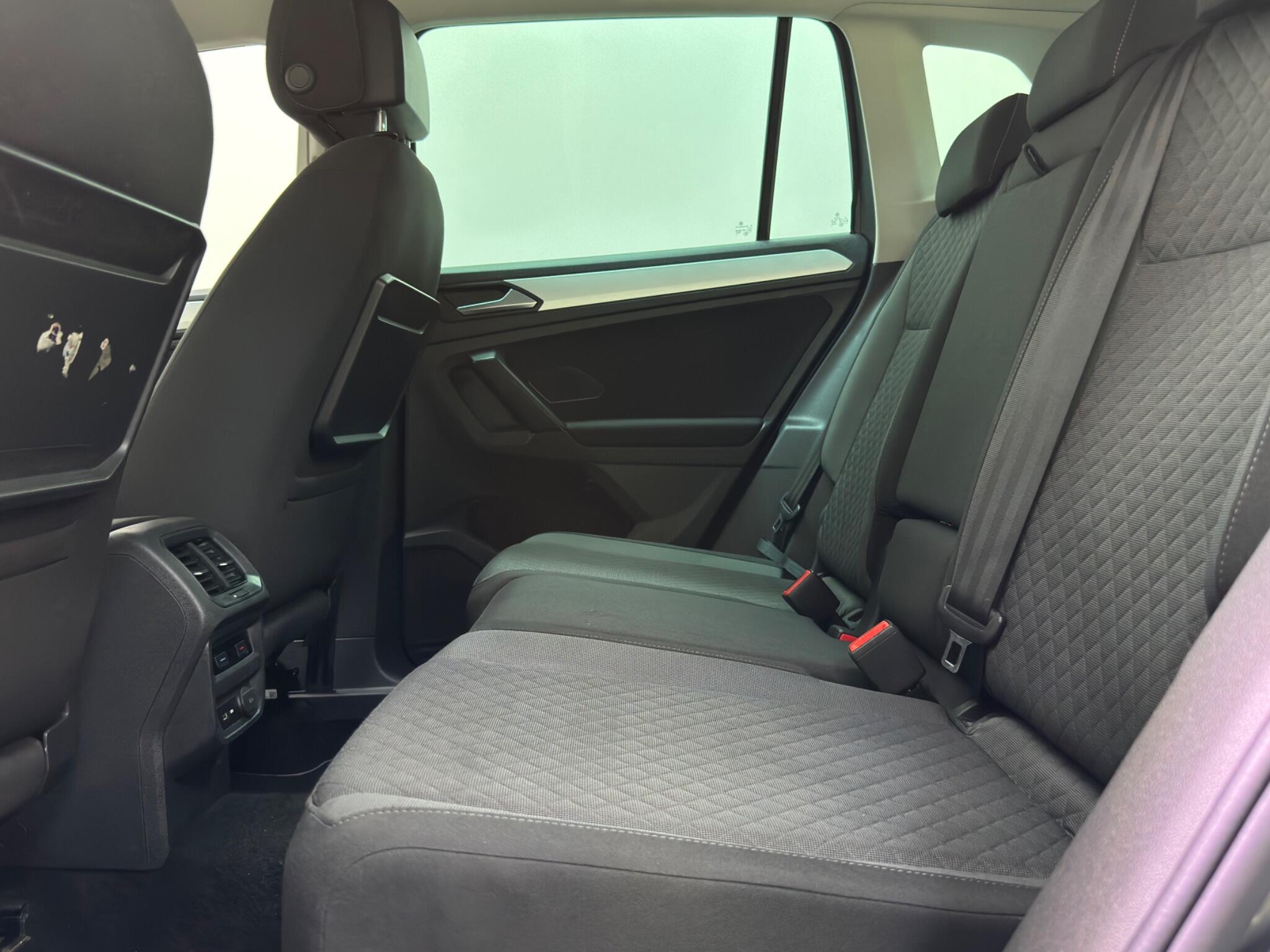 Volkswagen Tiguan view 48