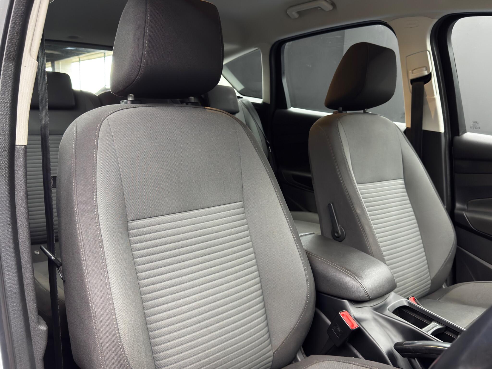 Ford C-Max view 12