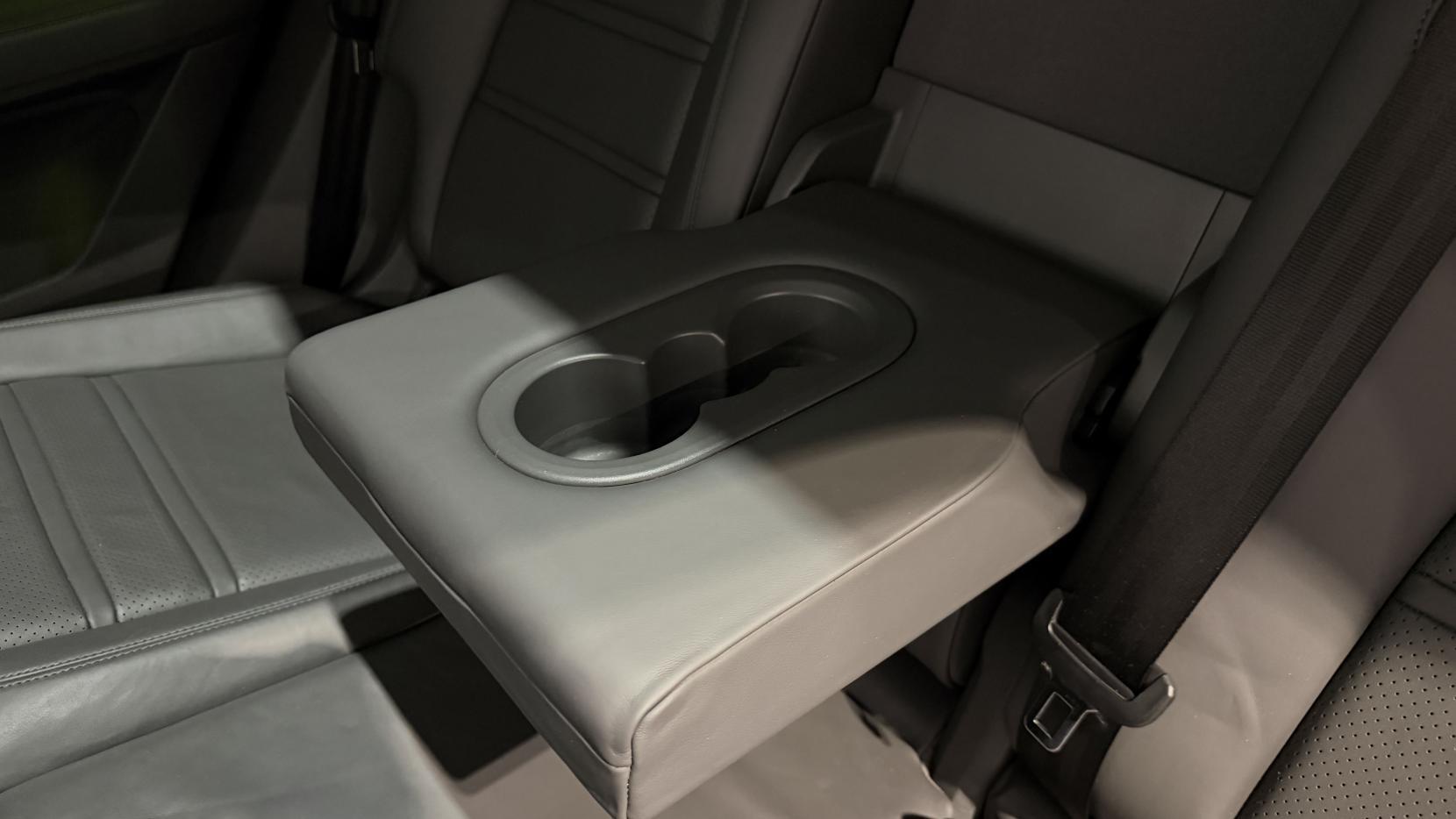 Porsche Cayenne view 13