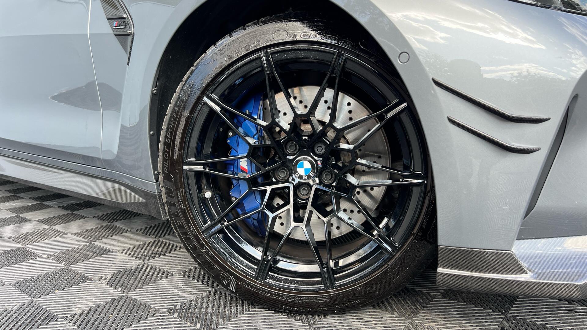 BMW M4 view 25