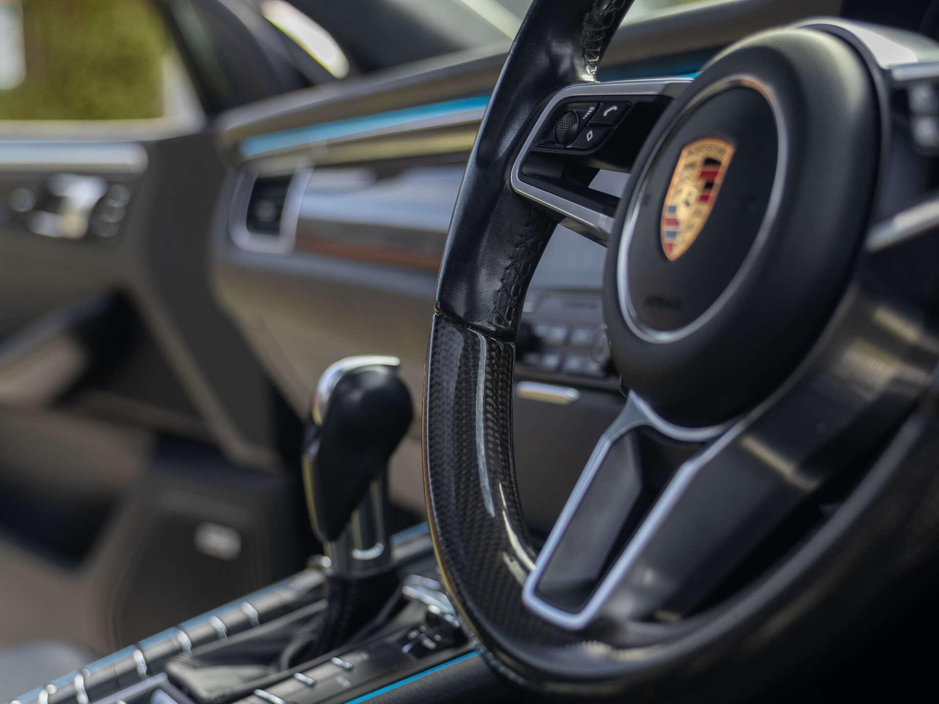 Porsche Macan view 20