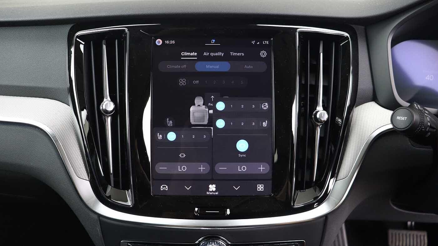 Volvo V60 view 40