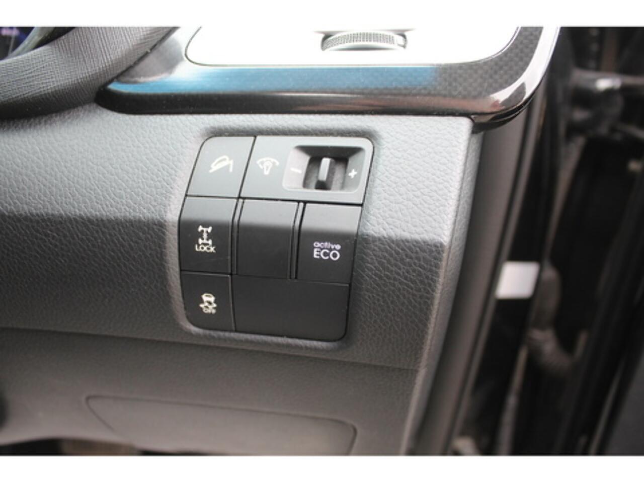 Hyundai Santa Fe view 29