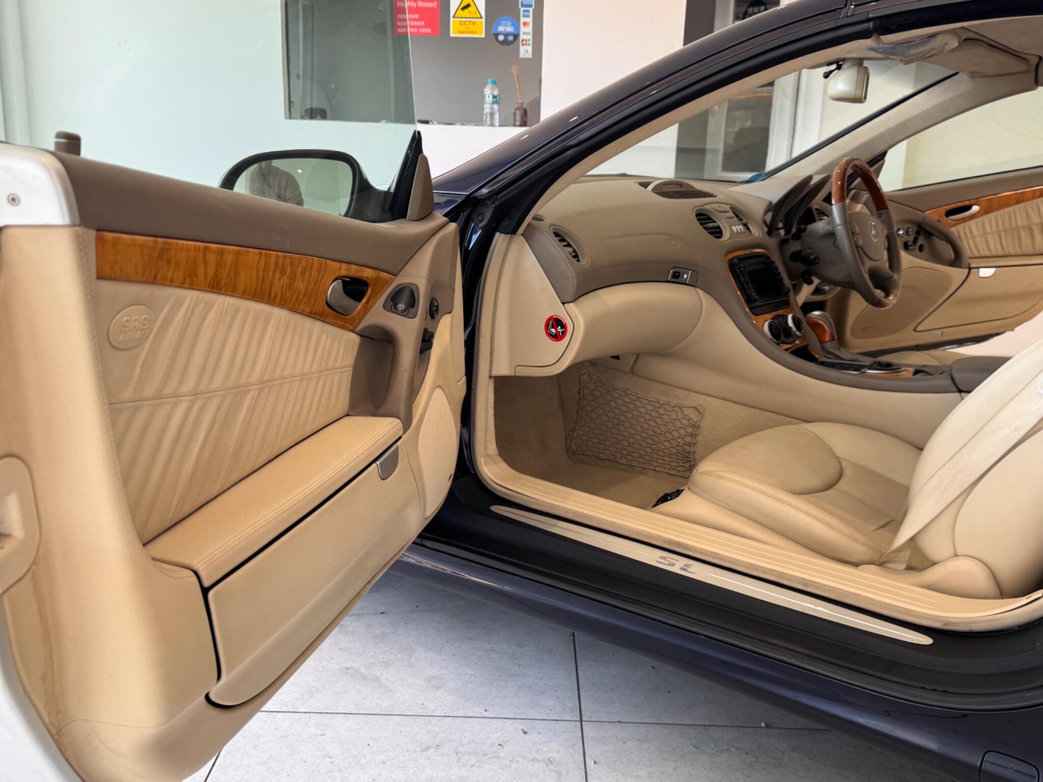 Mercedes-Benz SL view 26