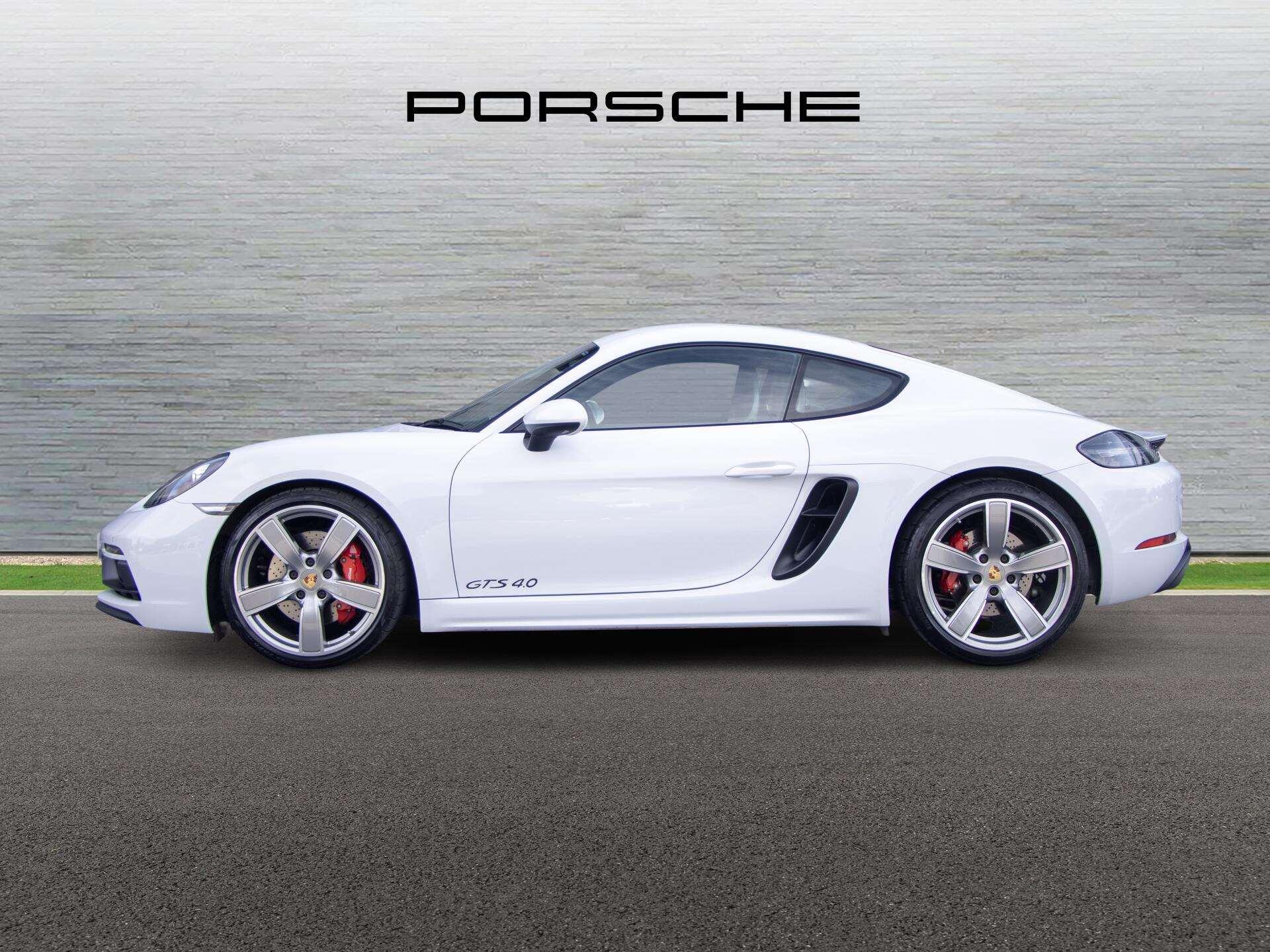 Porsche Cayman view 5