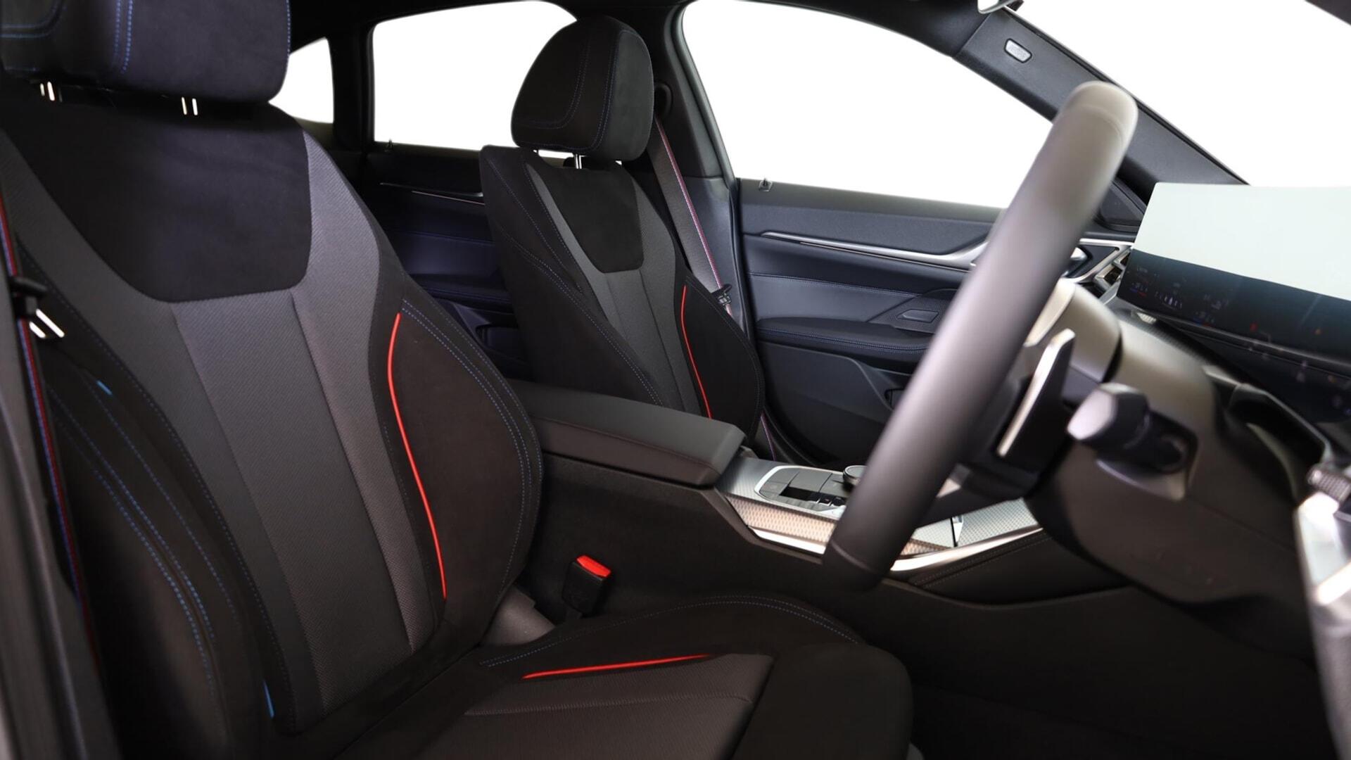 BMW 4 Series view 11