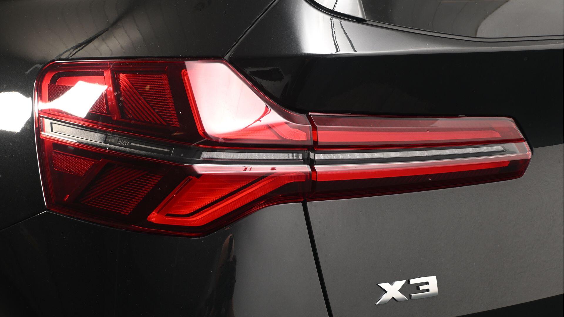 BMW X3 view 22