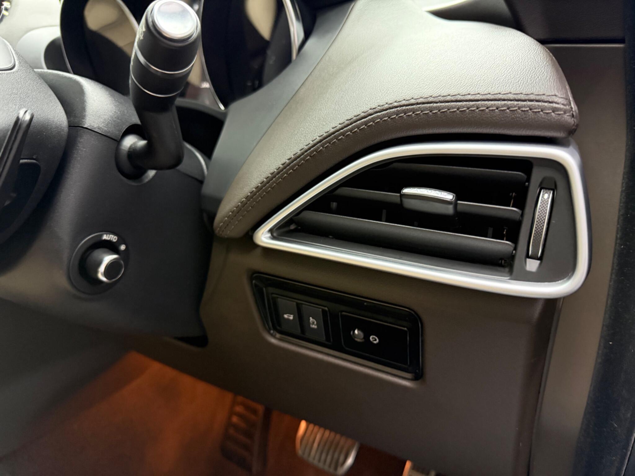 Jaguar F-Pace view 24