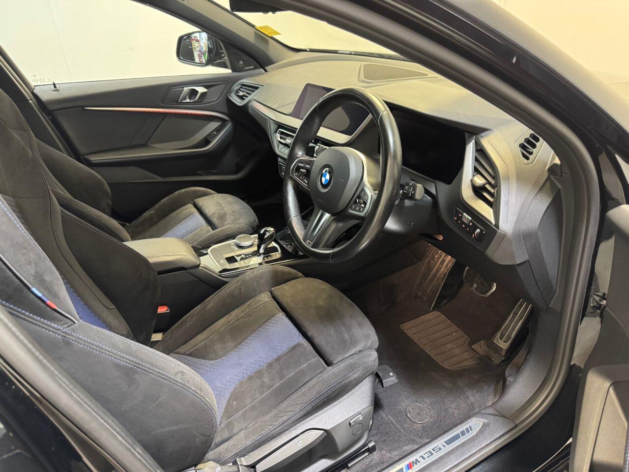 BMW 1 Series view 23