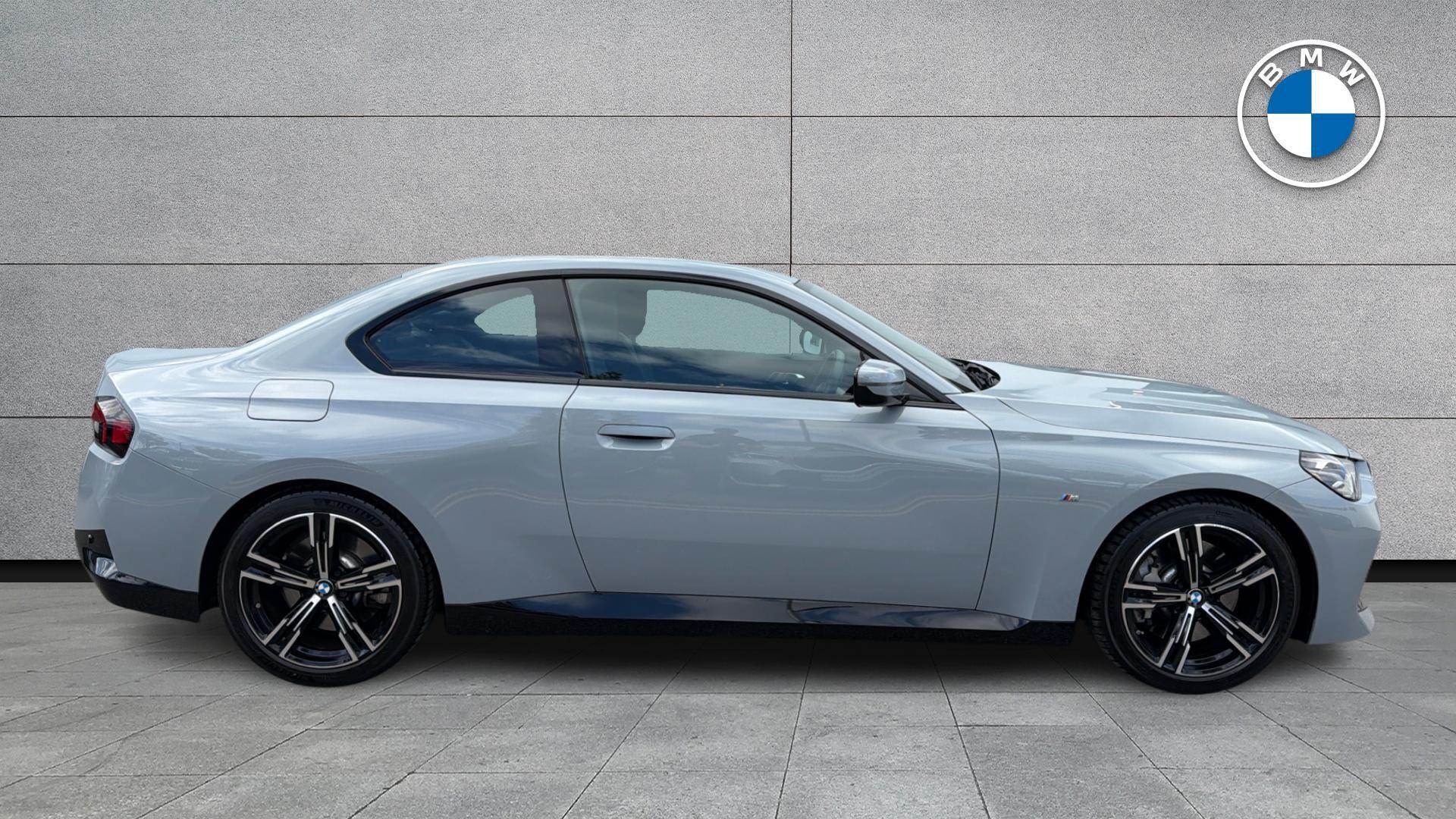 BMW 2 Series view 4