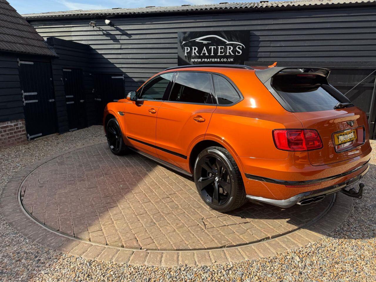 Bentley Bentayga view 38