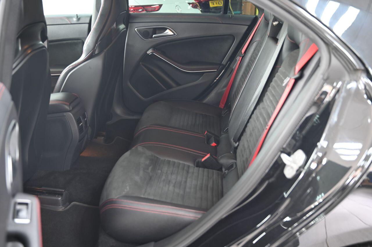 Mercedes-Benz Cla view 17