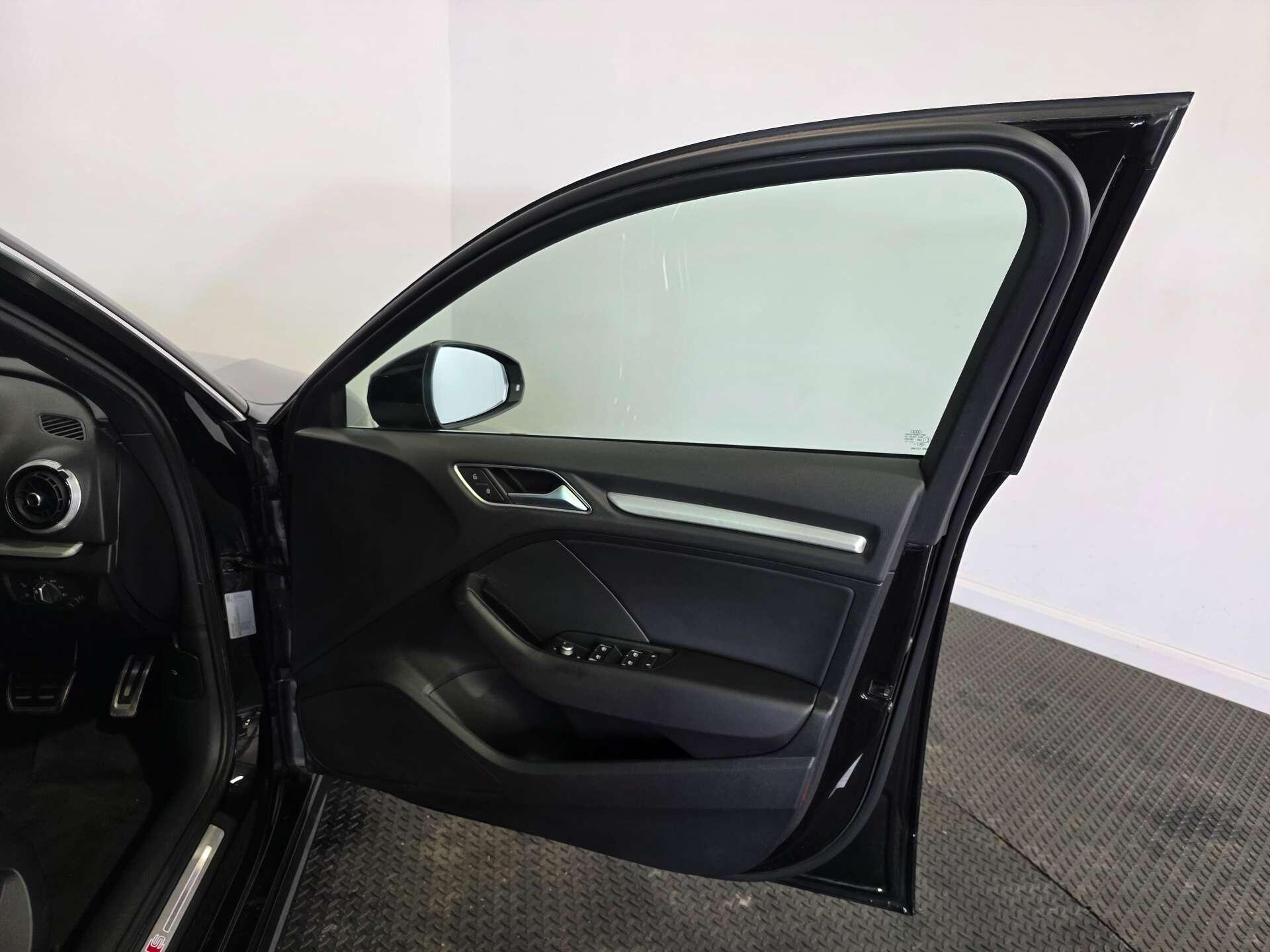 Audi A3 view 13