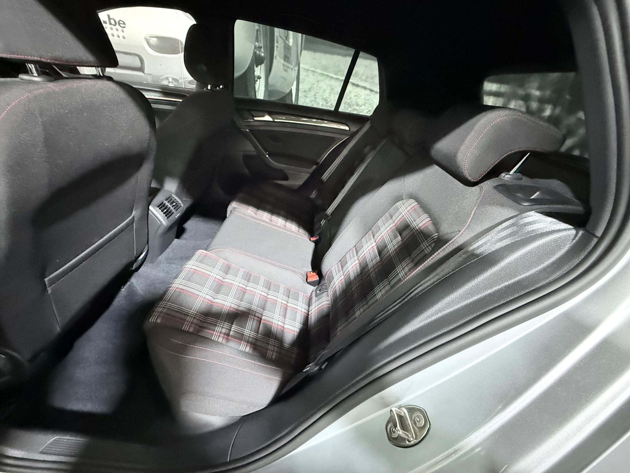 Volkswagen Golf view 13