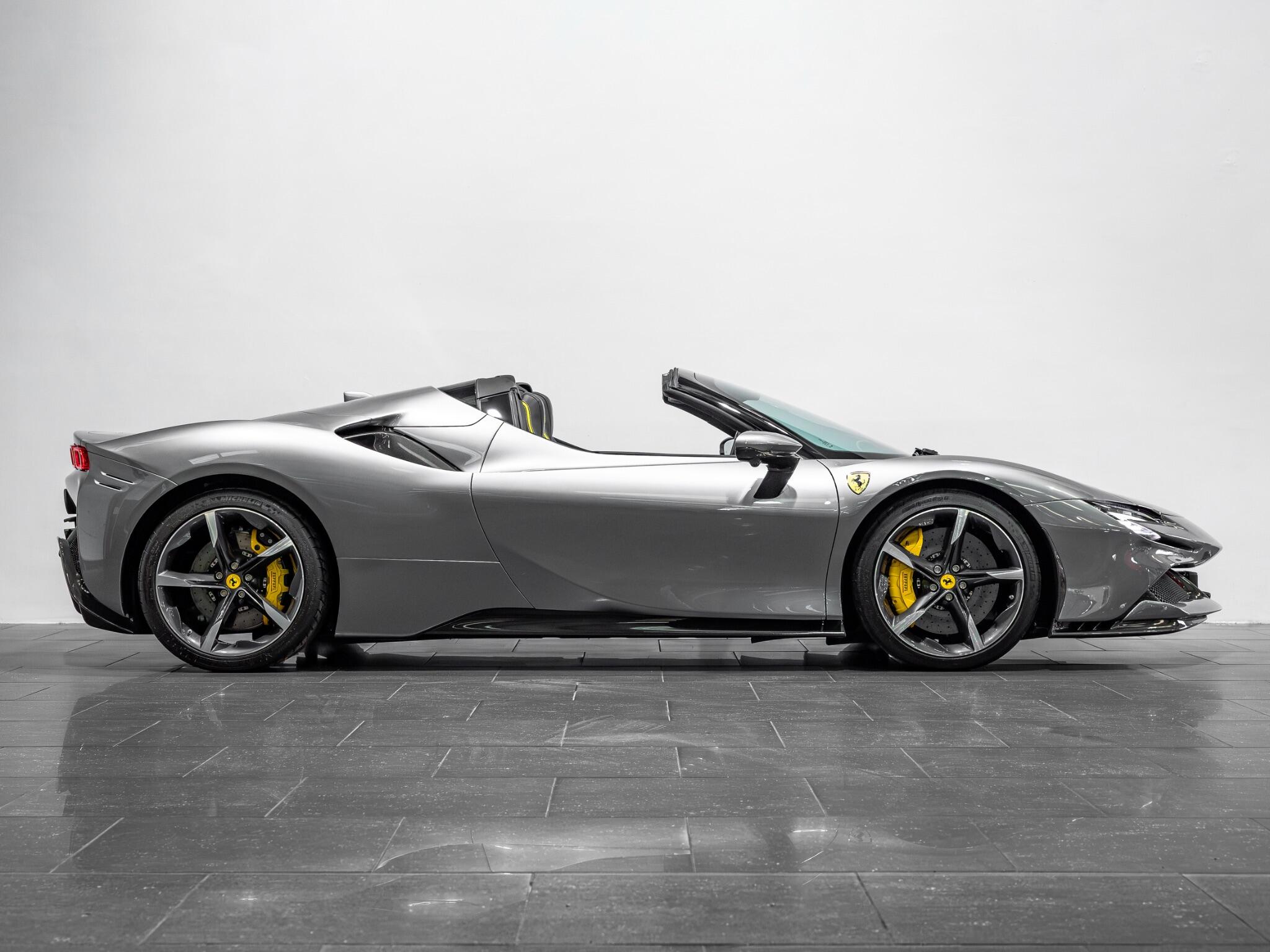 Ferrari SF90 Stradale view 7