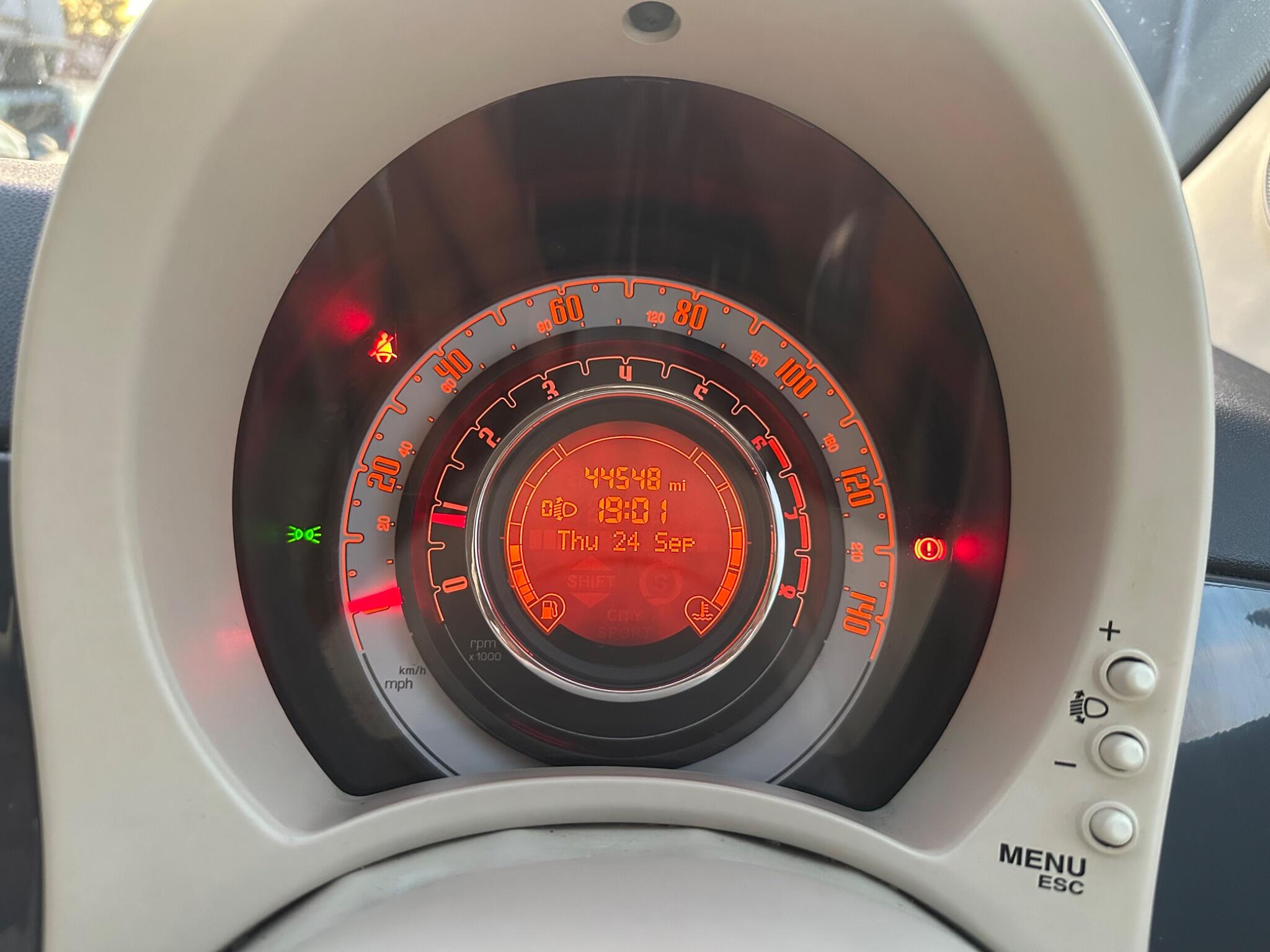 Fiat 500 view 34