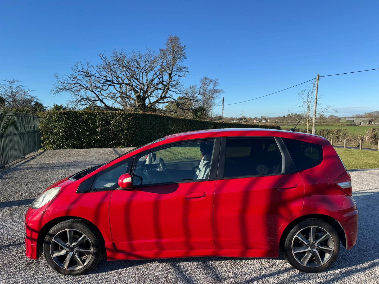 2013 Honda Jazz image 9