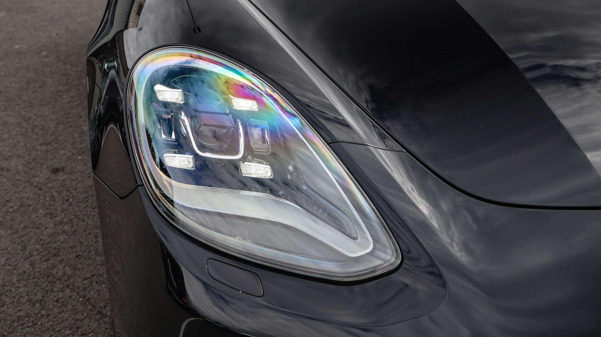 Porsche Panamera view 30