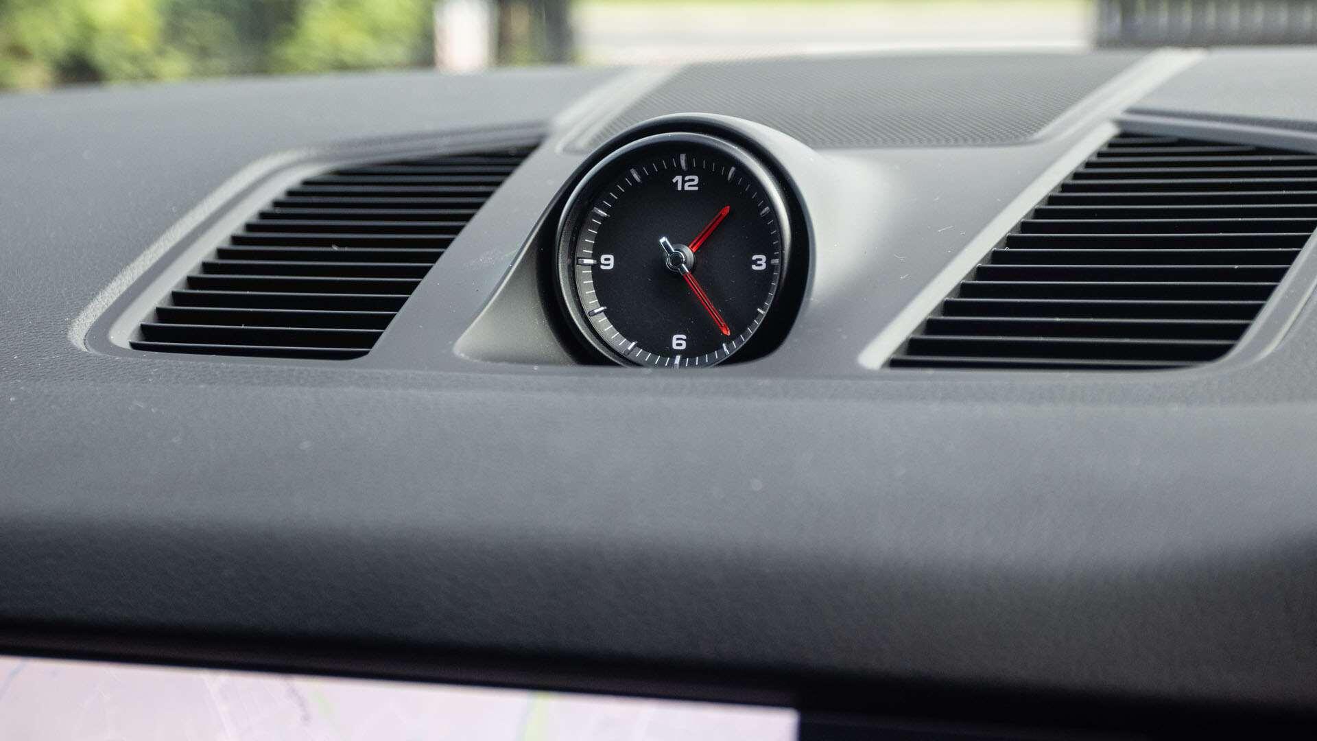 Porsche Cayenne view 18