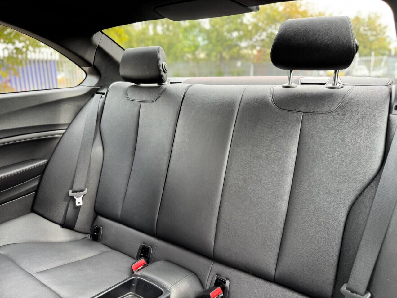 BMW 2 Series view 31