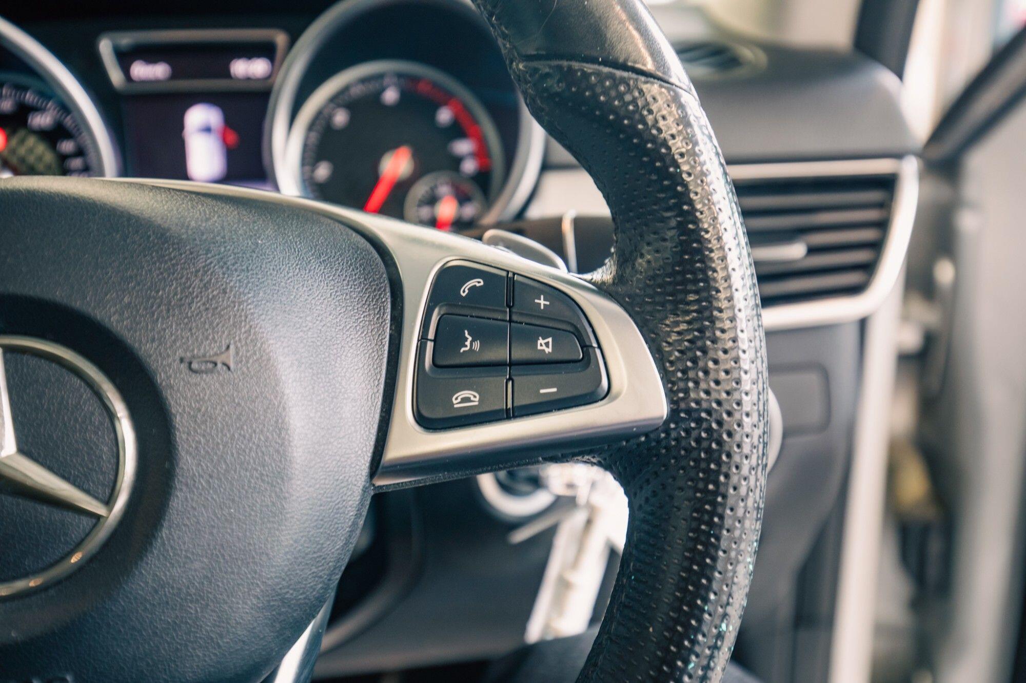 Mercedes-Benz GLE view 13
