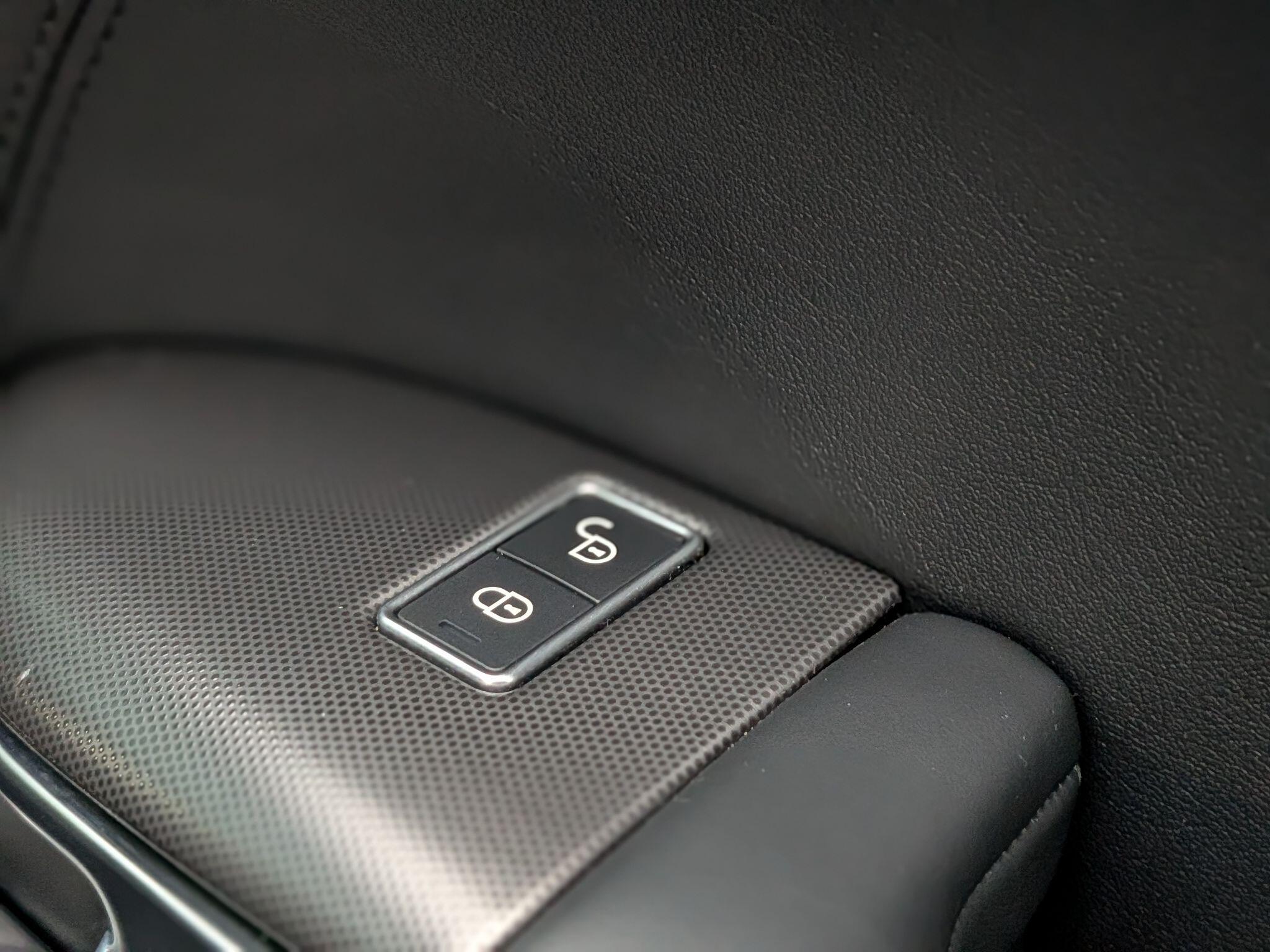 Land Rover Range Rover Sport view 46