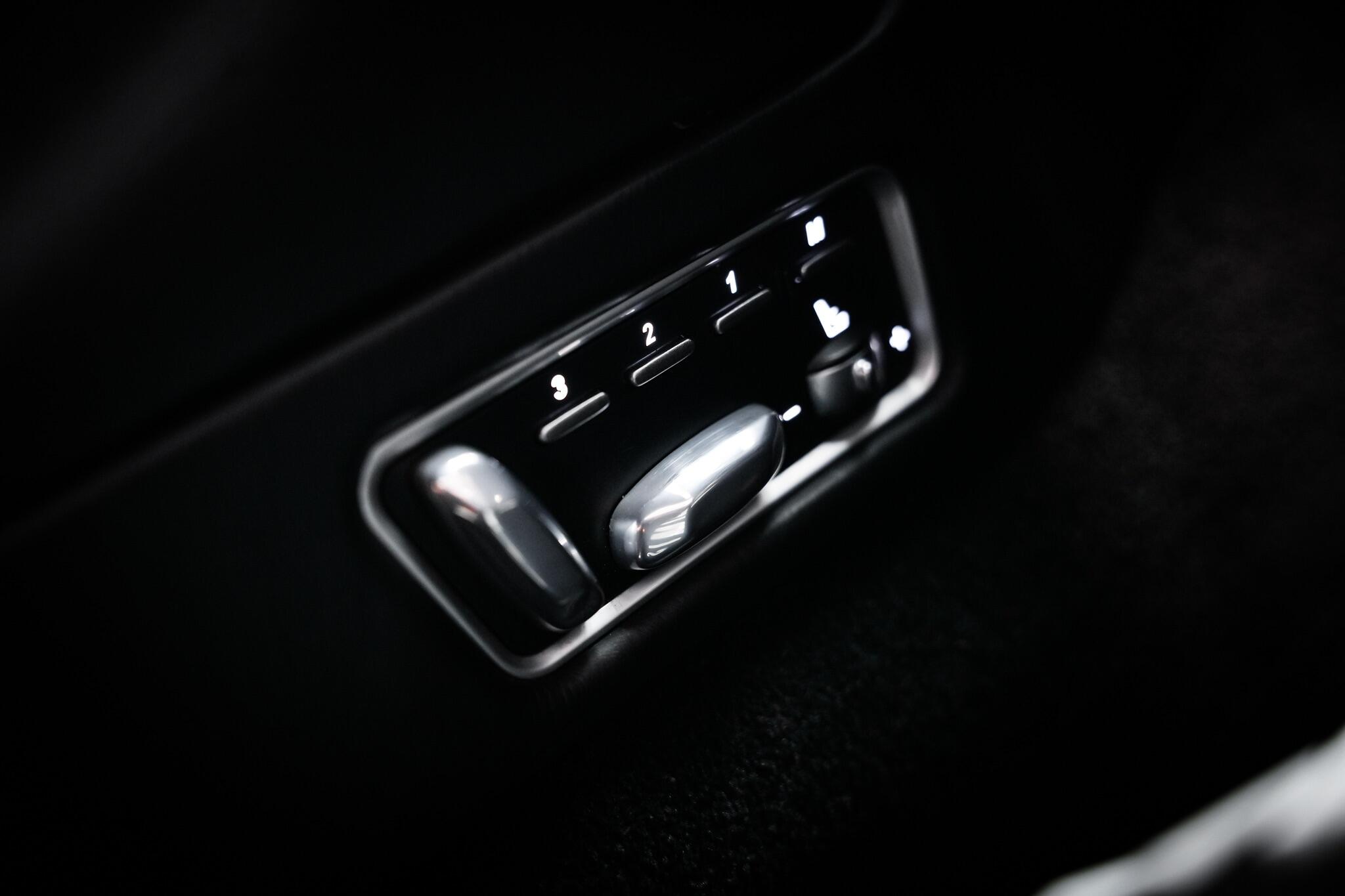 Aston Martin Vanquish view 44