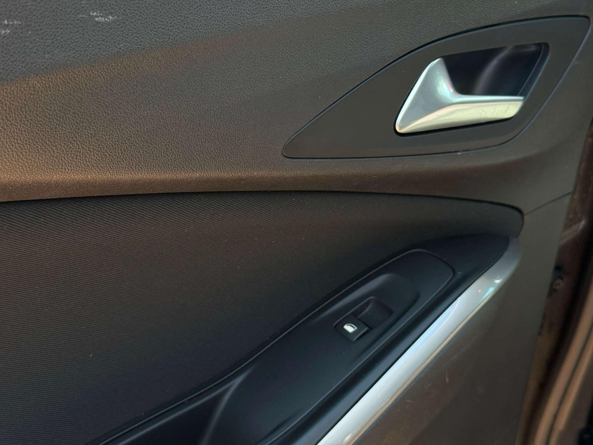 Vauxhall Grandland X view 39