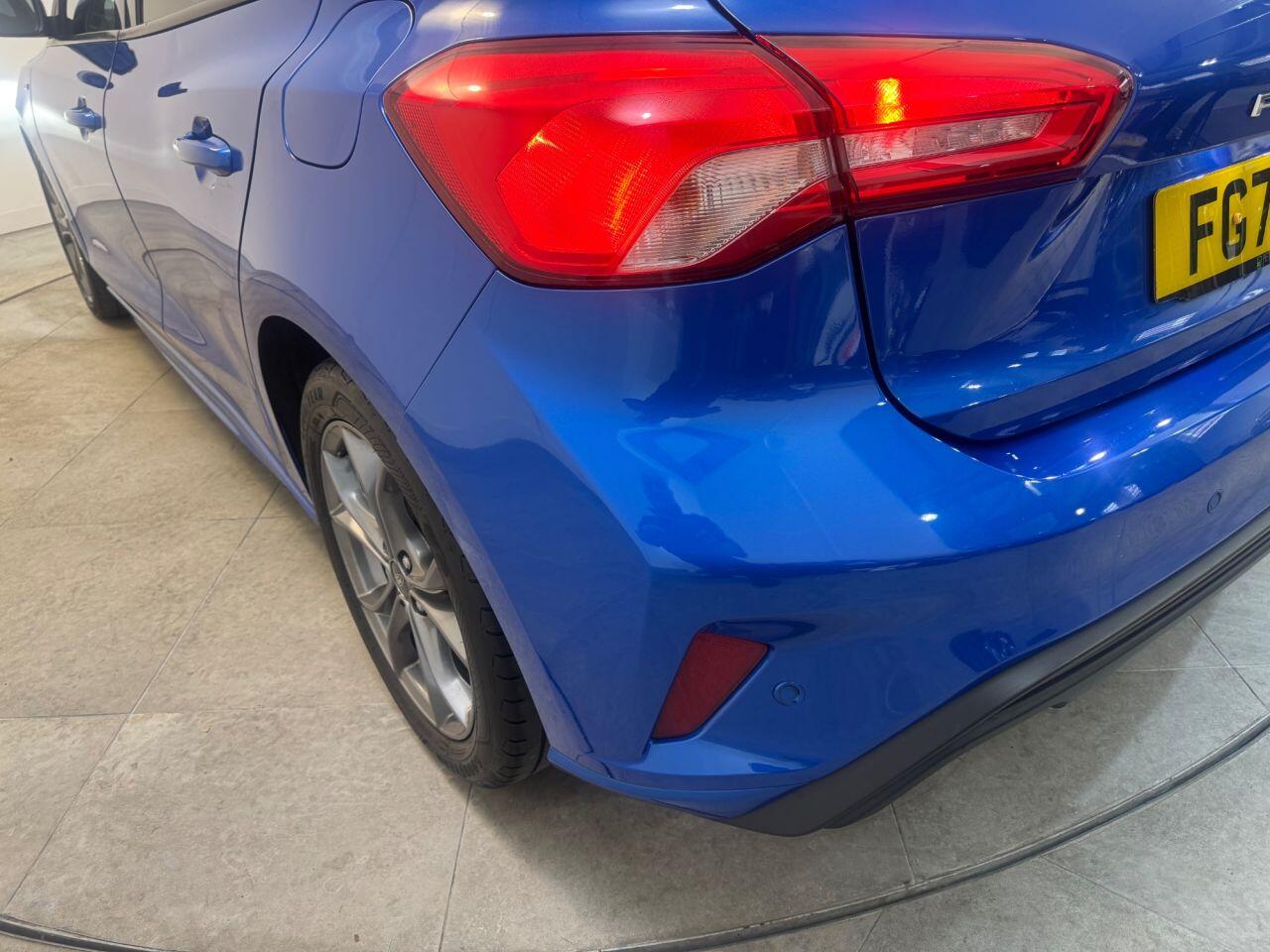 Ford Focus view 27