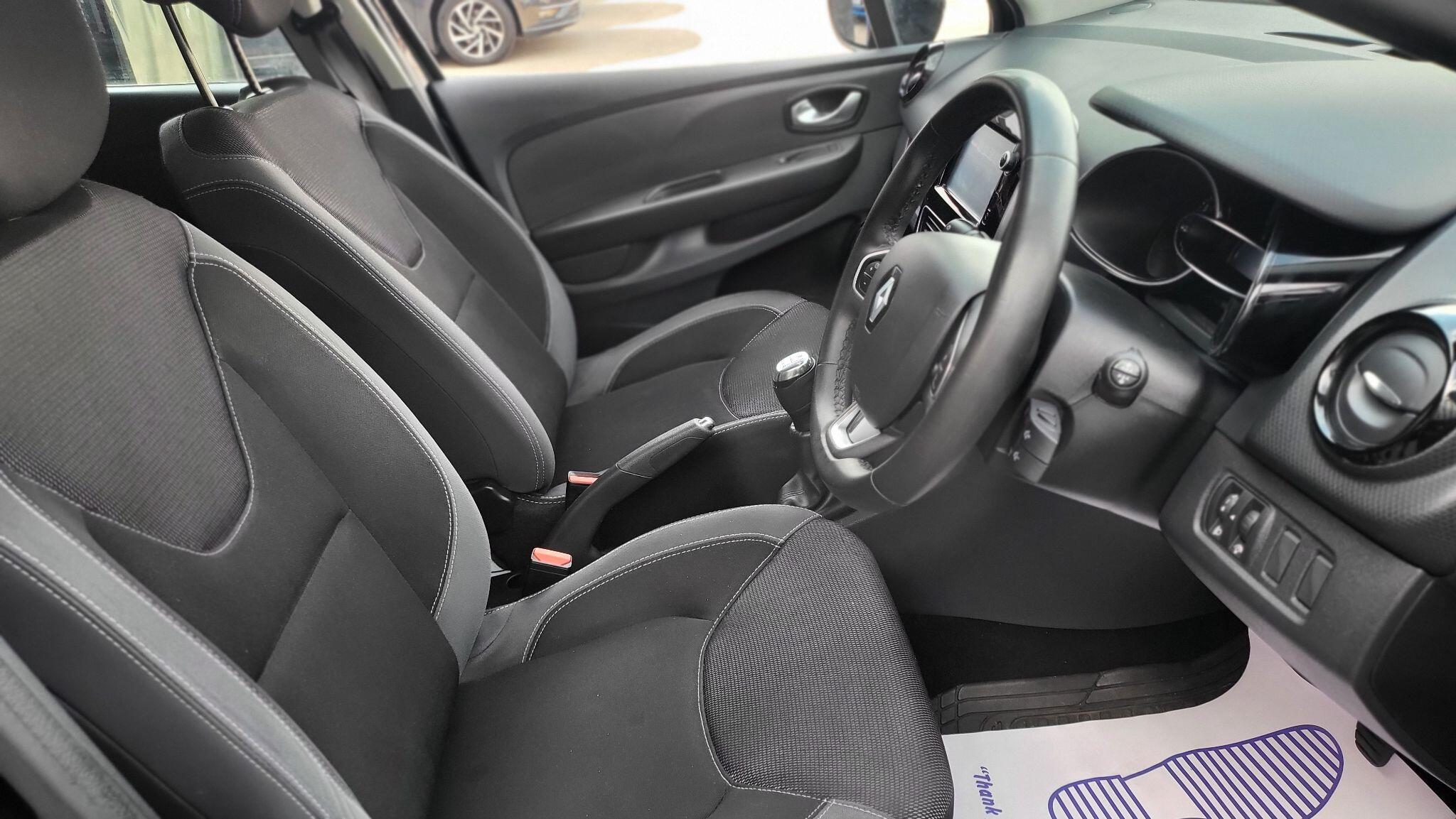 Renault Clio view 13