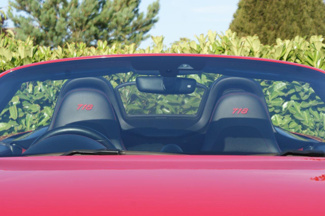Porsche 718 Boxster view 6
