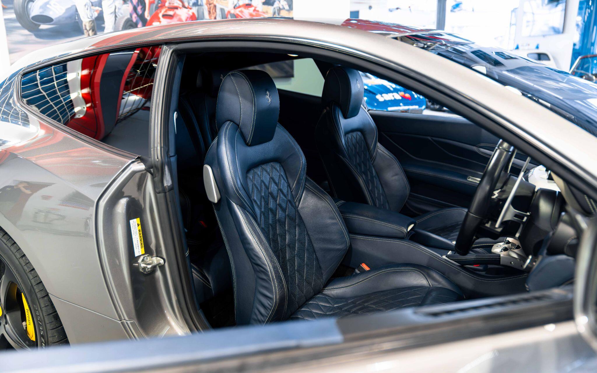 Ferrari FF view 9
