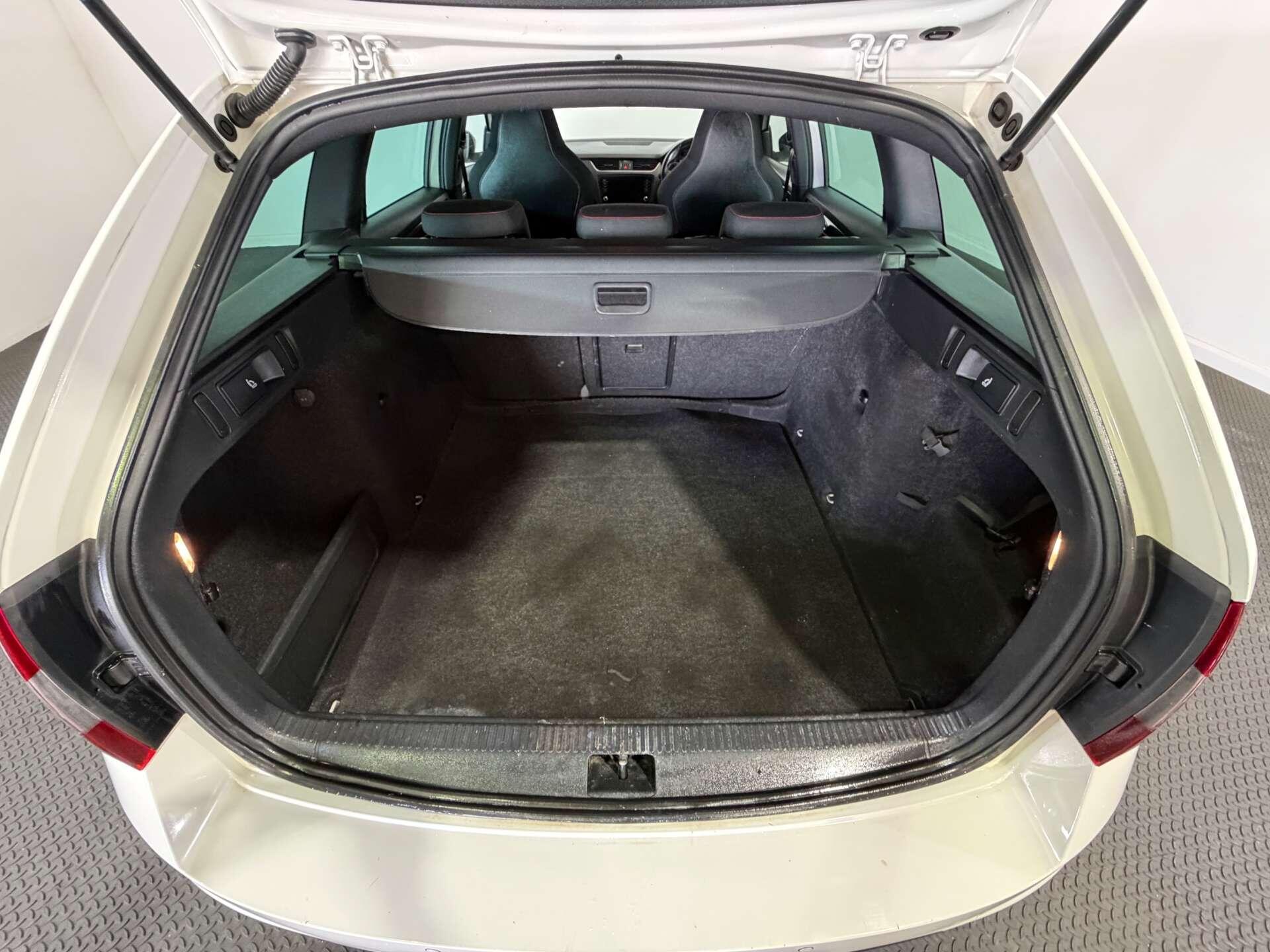 Skoda Octavia view 21