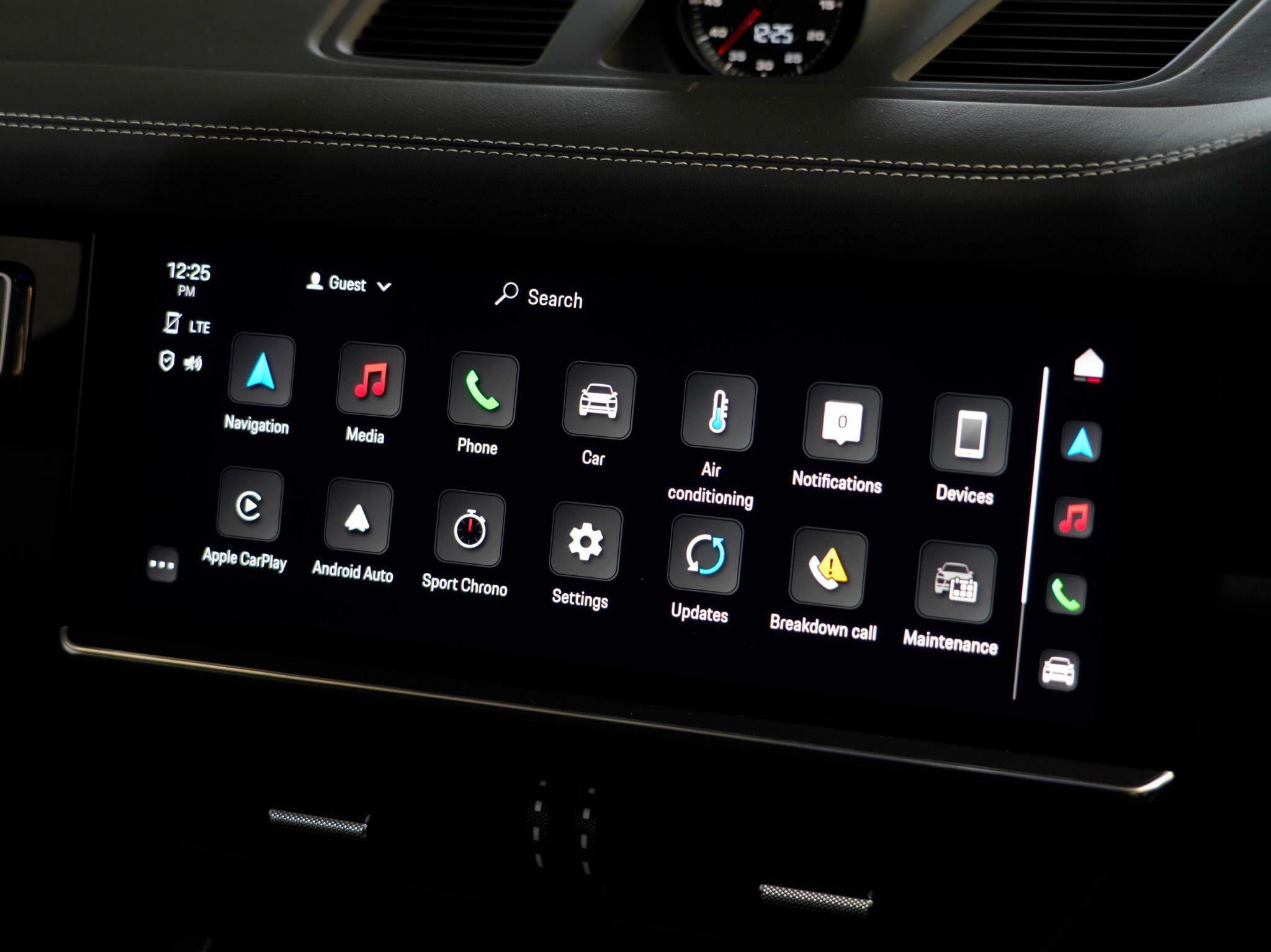 Porsche Cayenne view 23