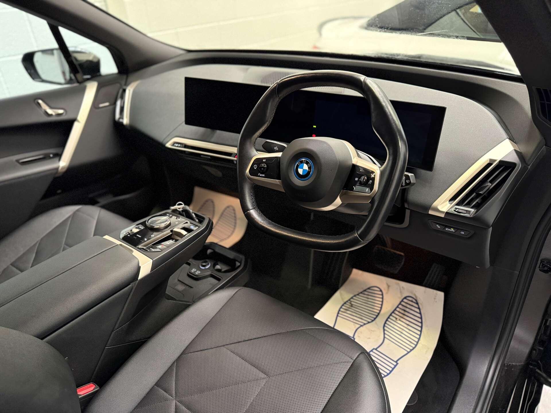 BMW Ix view 13