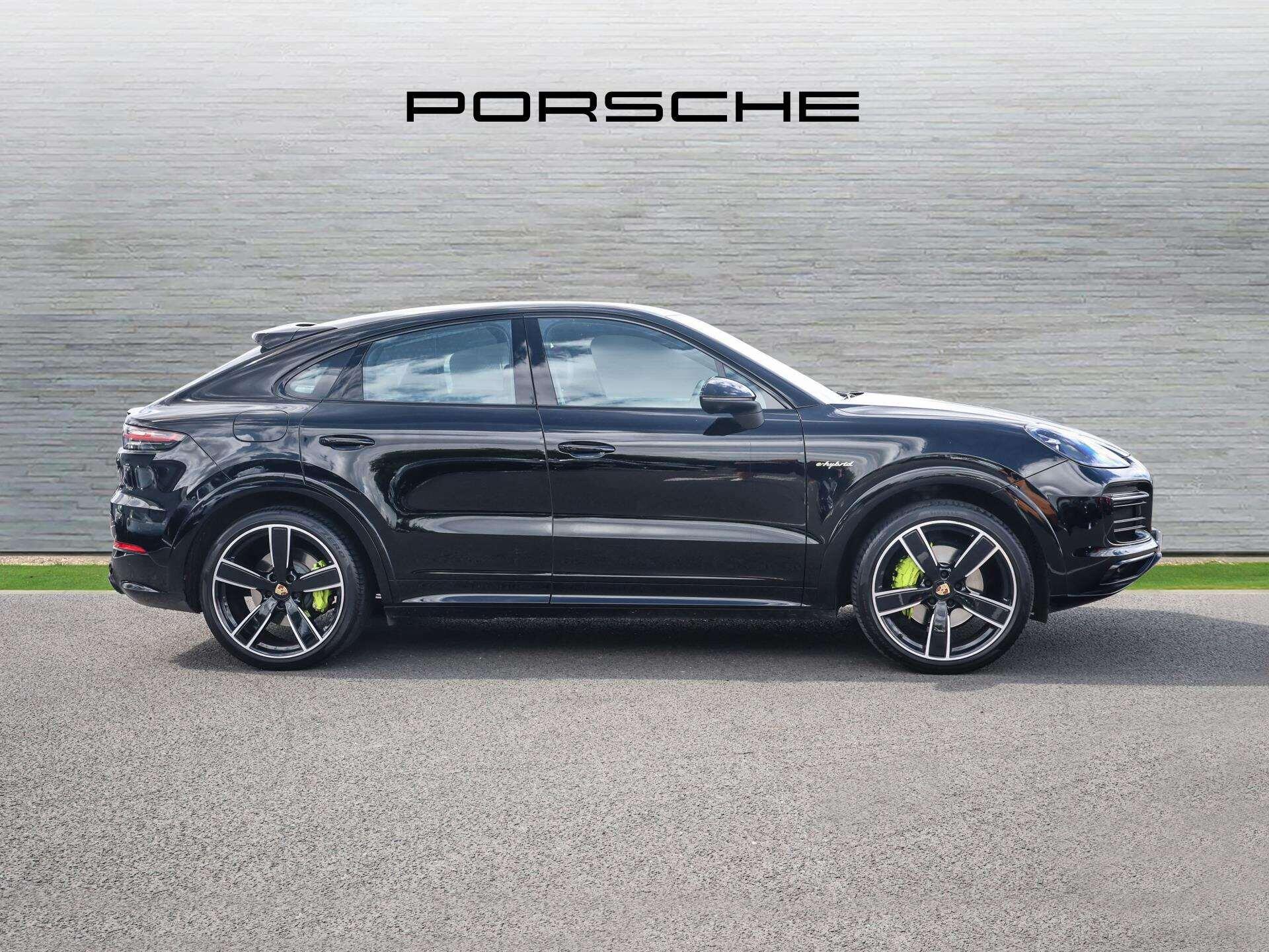 Porsche Cayenne view 7