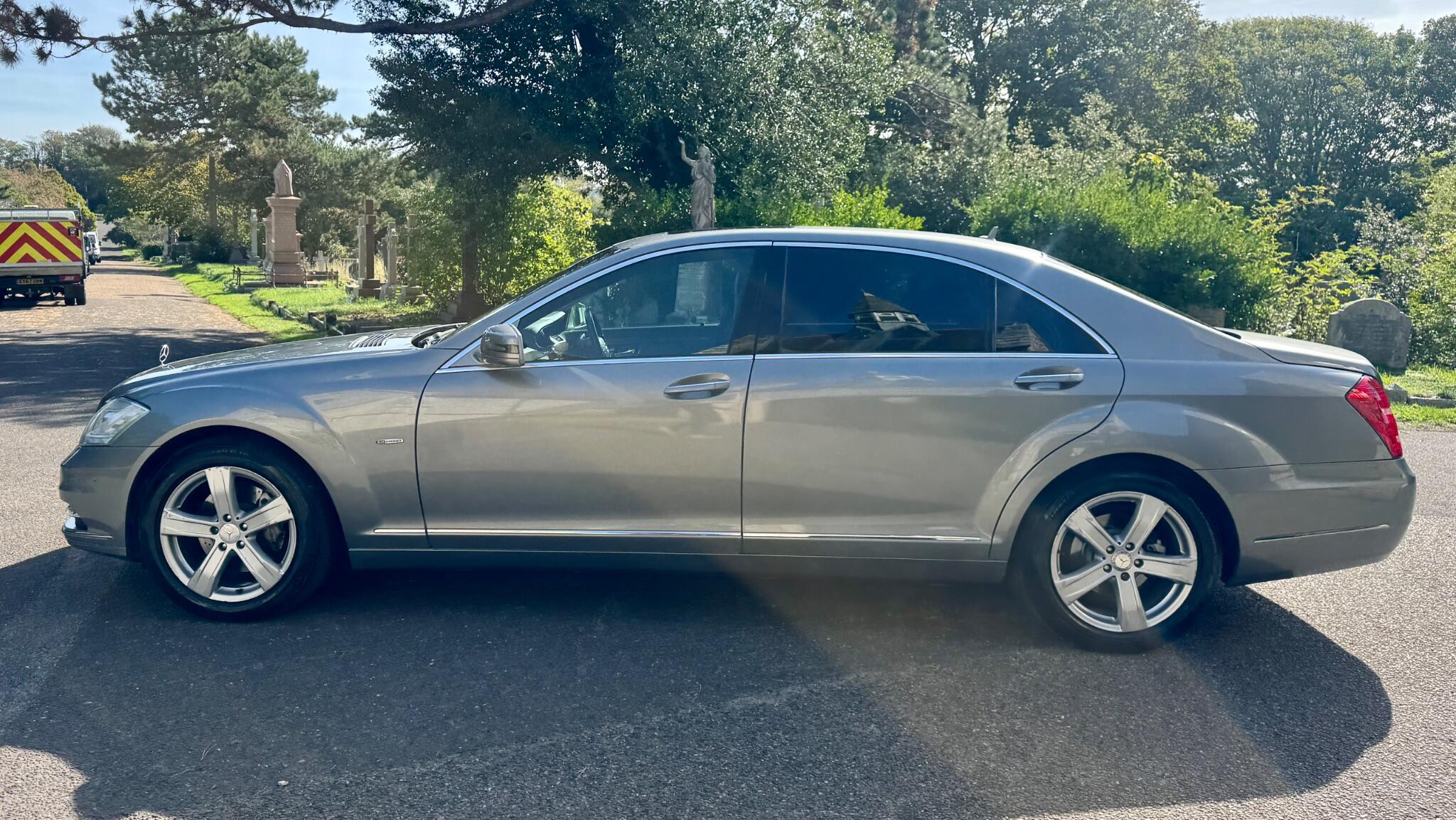 Mercedes-Benz S-Class view 12