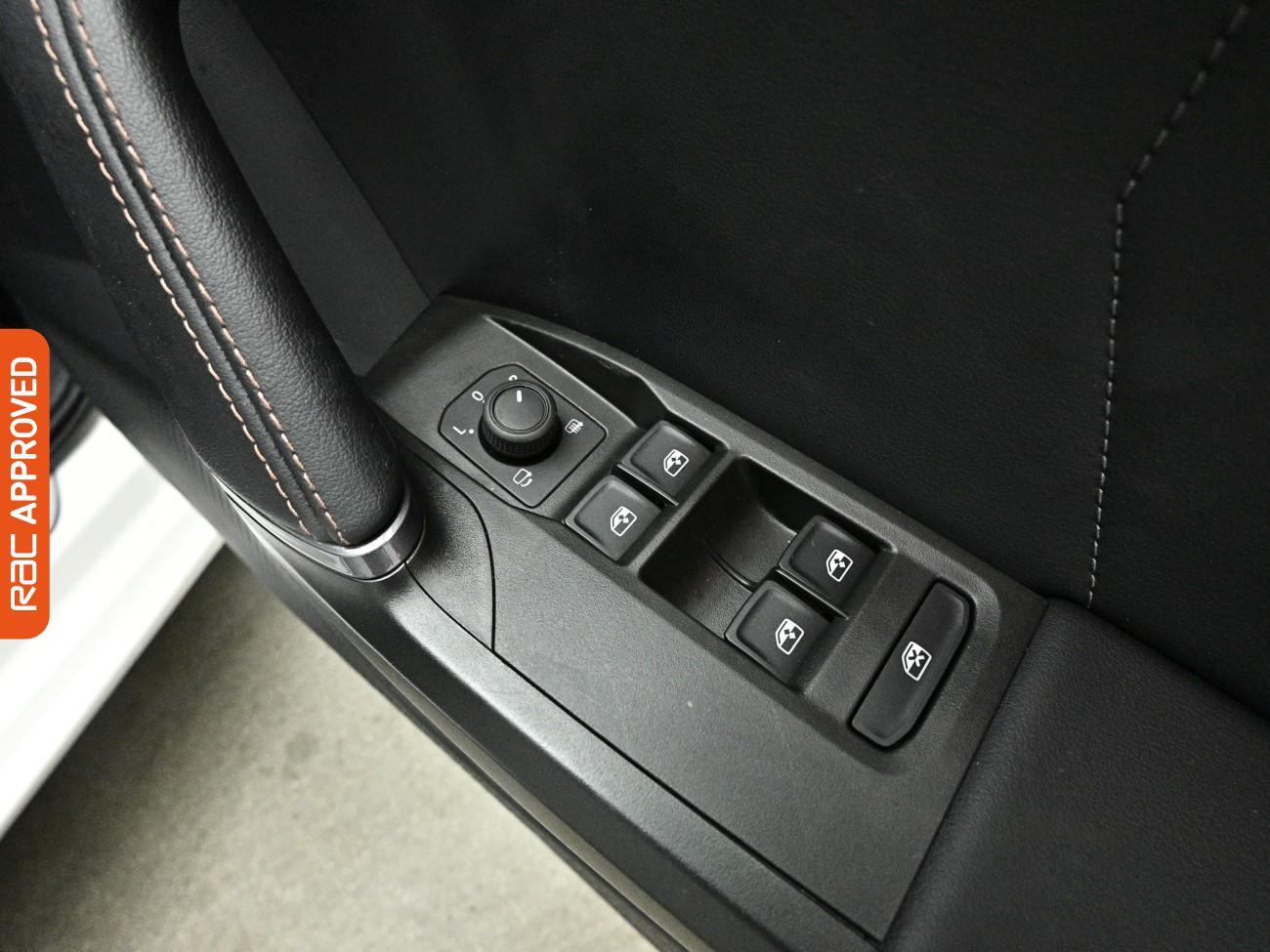 Cupra Leon view 23
