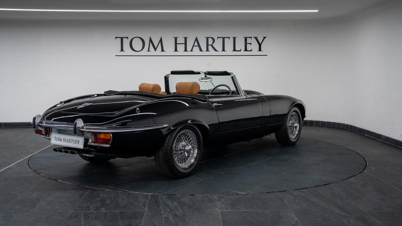 Jaguar E-Type view 7