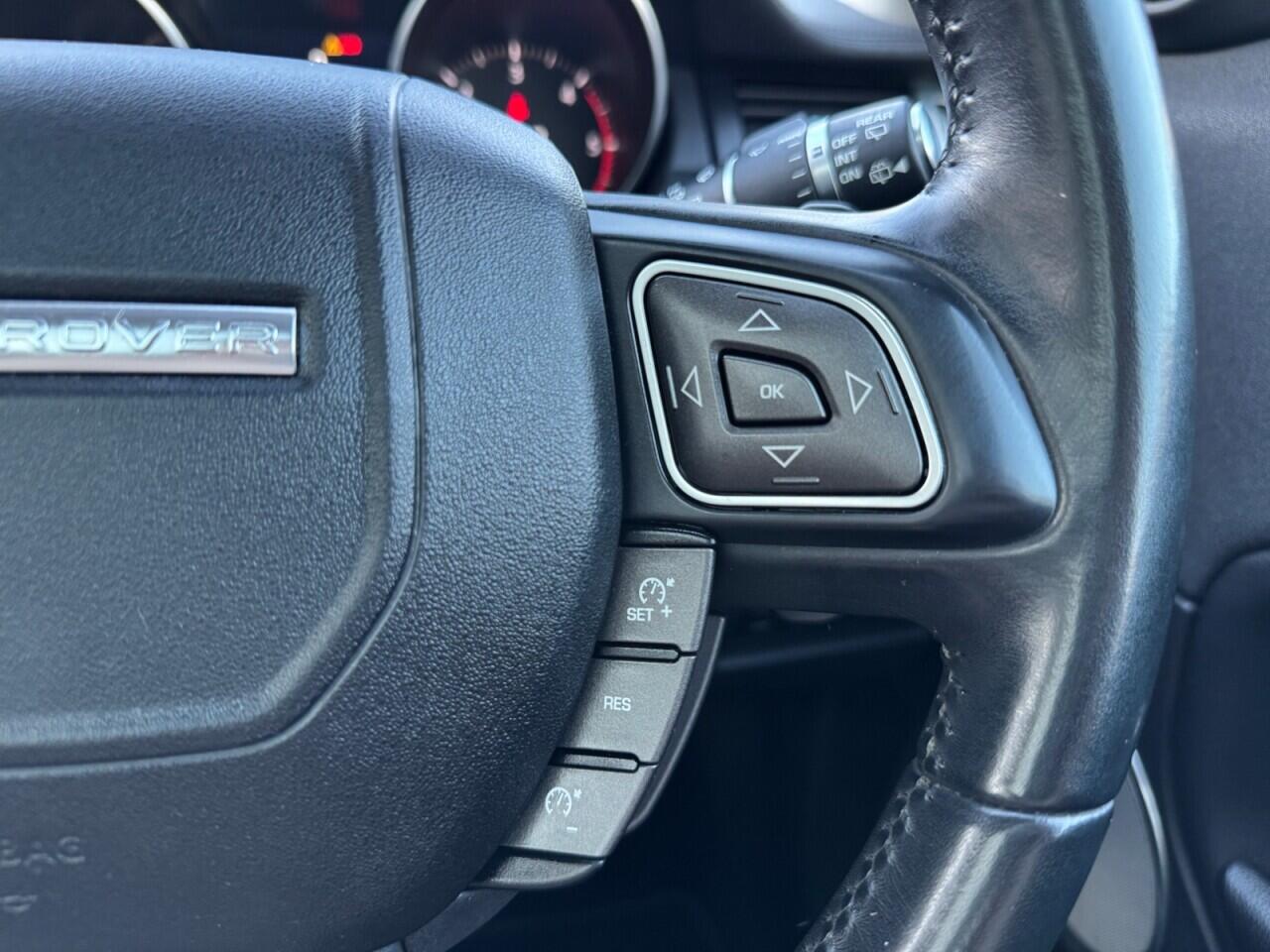 Land Rover Range Rover Evoque view 16