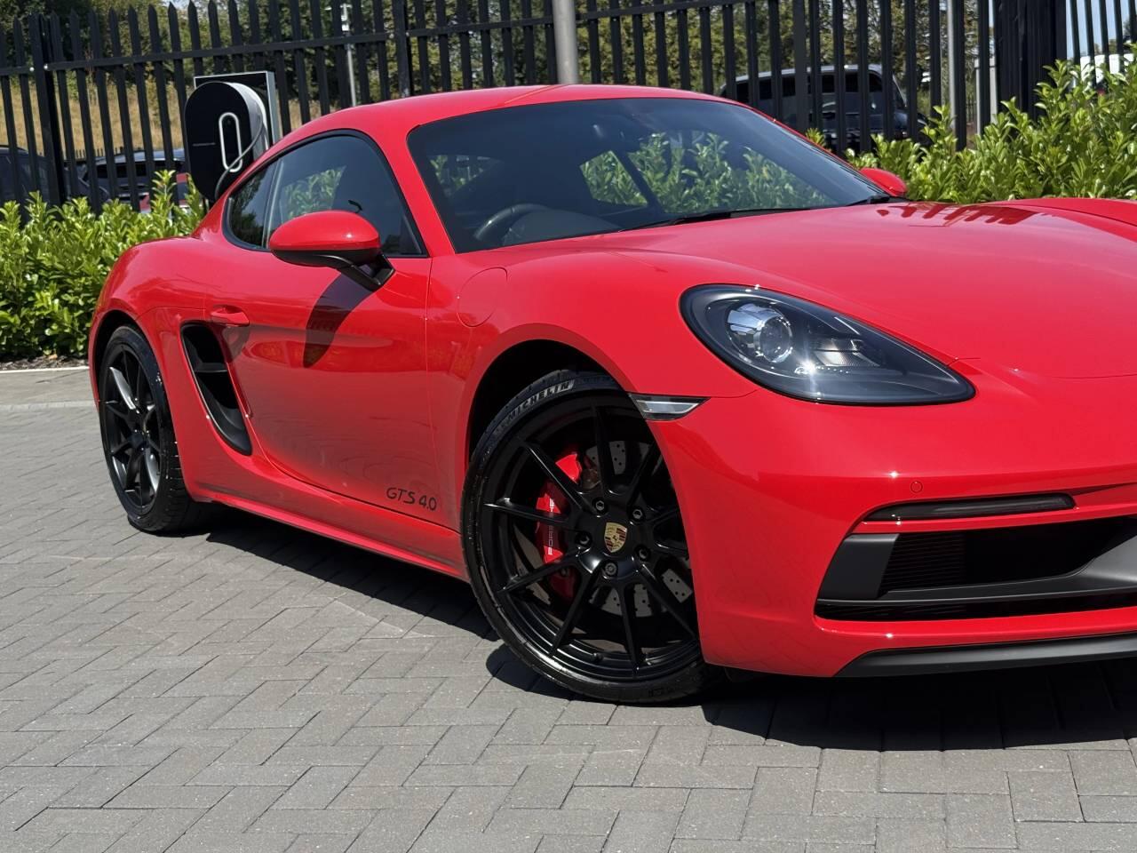 Porsche Cayman view 39
